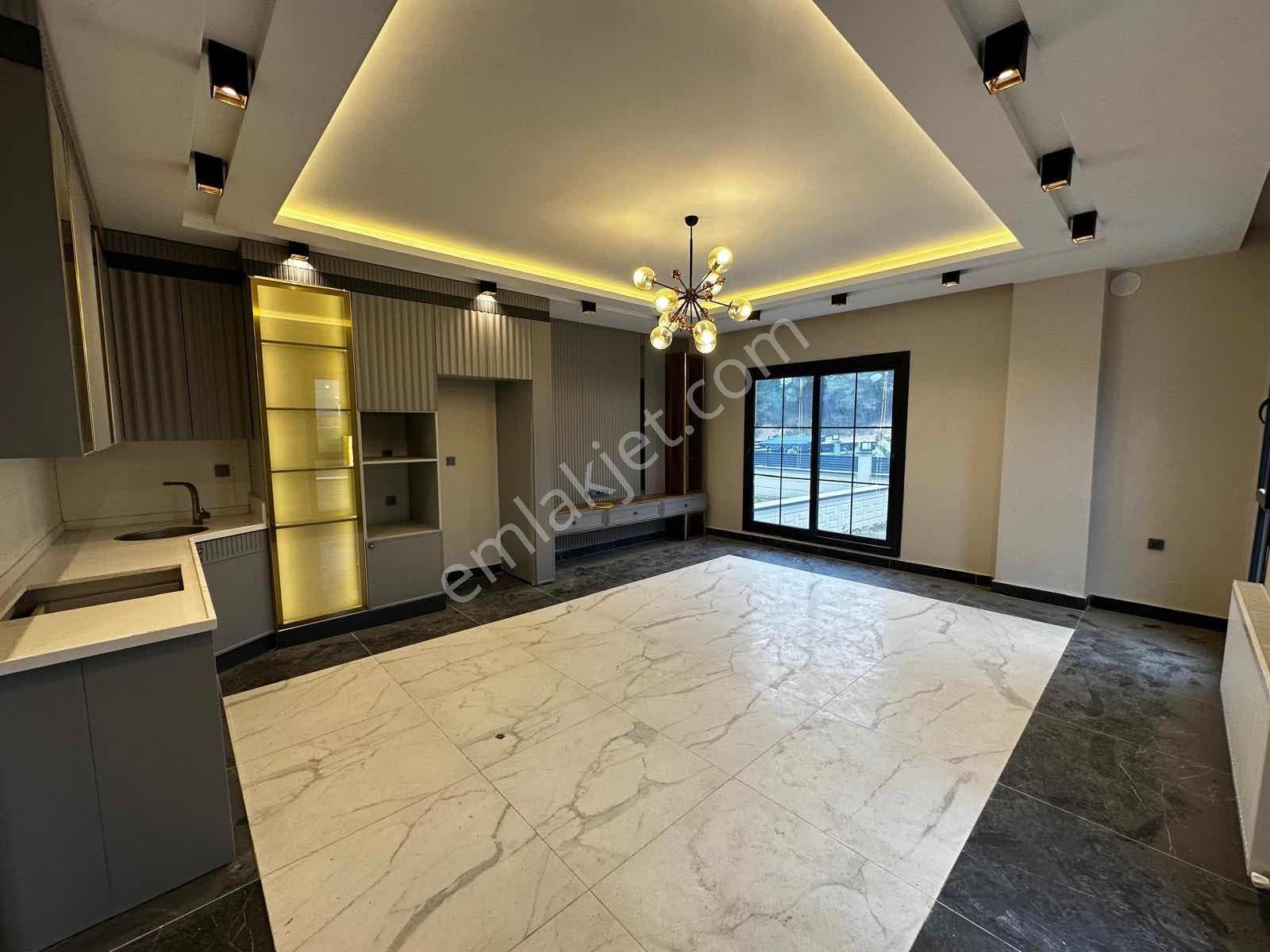 Adana Çınarlı,da 4+1 Villa Bulvara 2. Parsel Triplex - Görsel 19