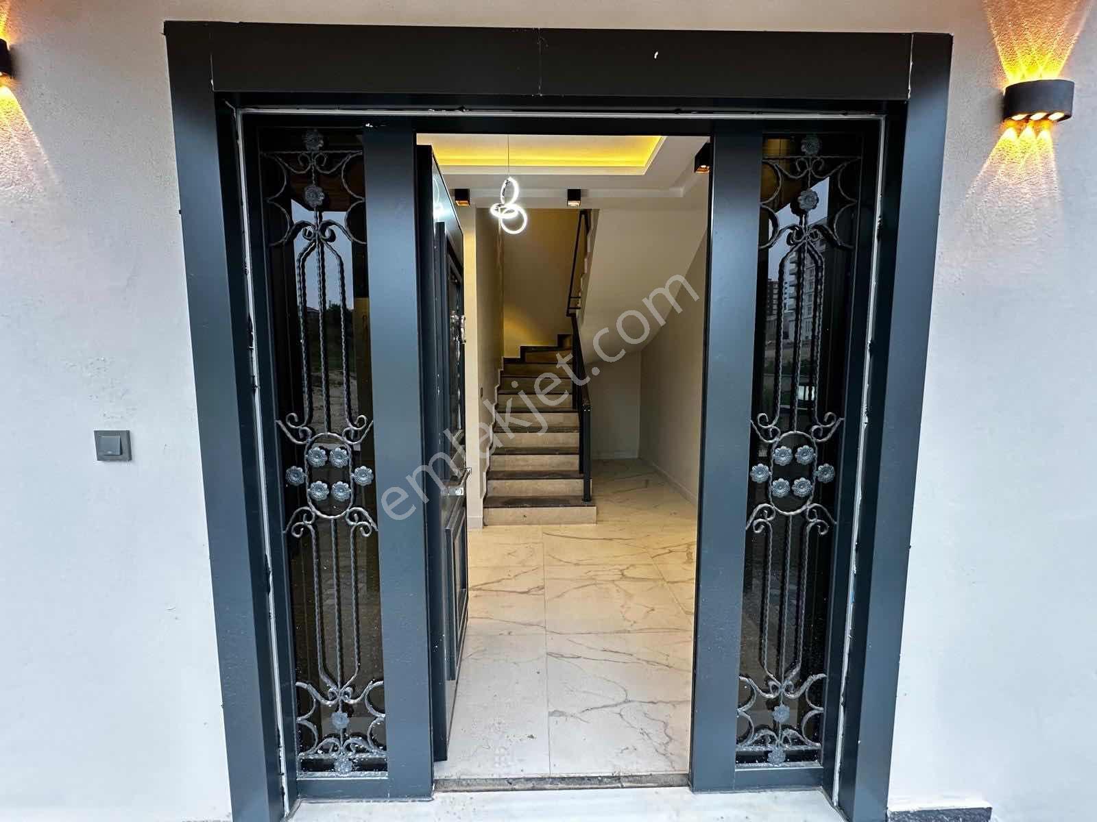 Adana Çınarlı,da 4+1 Villa Bulvara 2. Parsel Triplex - Görsel 26