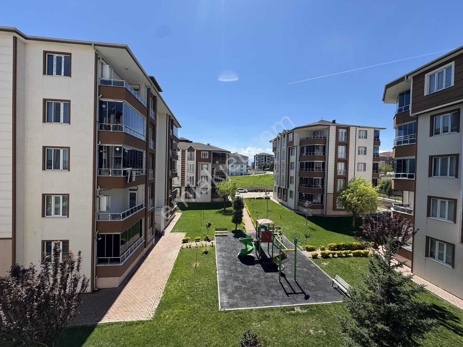 İnegöl Alanyurt Yeni Mah'de, Site İçi, 140m2, 3+1, Satılık Daire - Görsel 13