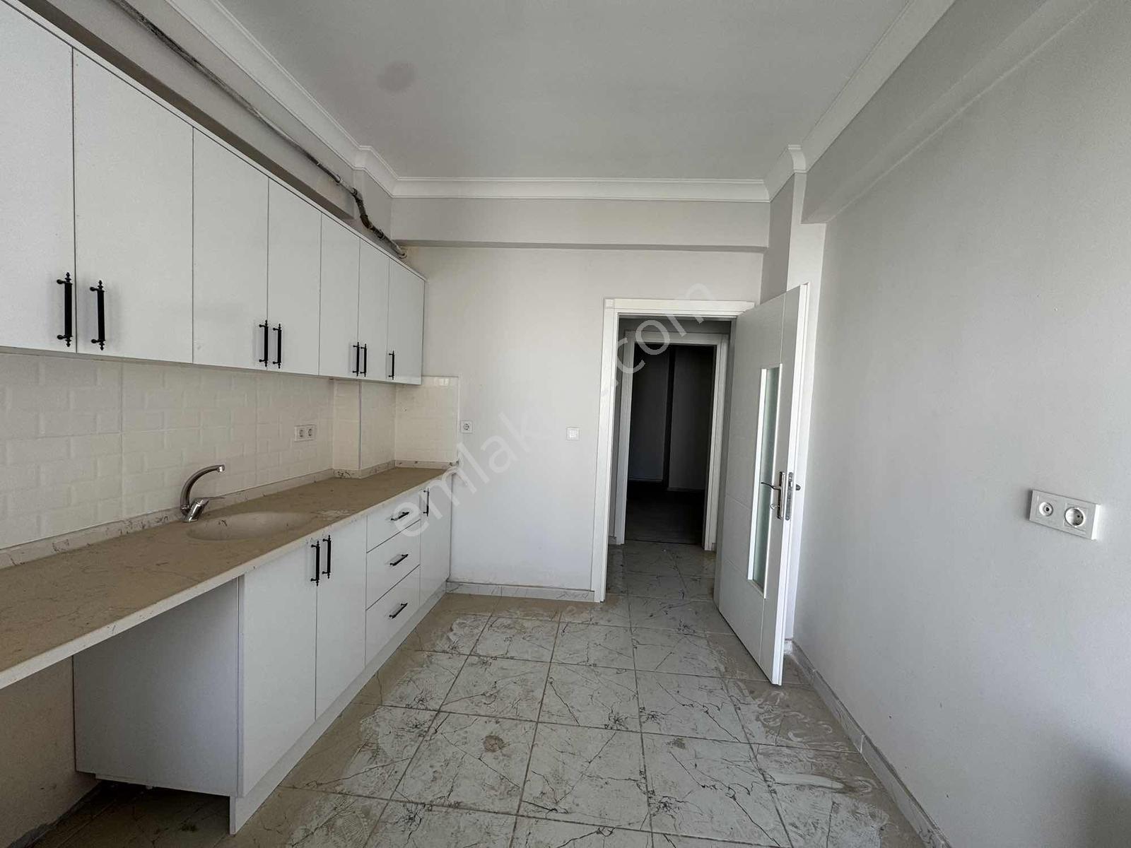İnegöl Alanyurt Cumhuriyet Mah.2+1,90m2,3.kat,satılık Daire - Görsel 3