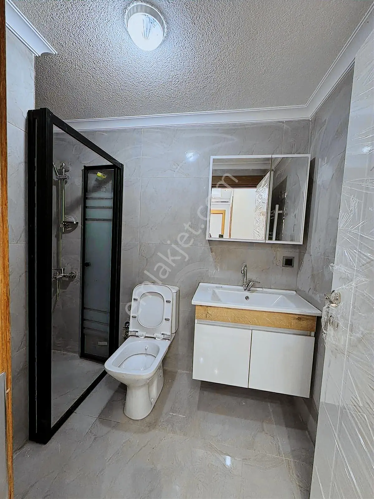 İnegöl Alanyurt Fatih Mah.2+1,90m2,k.oto Parklı,satılık Daire - Görsel 3