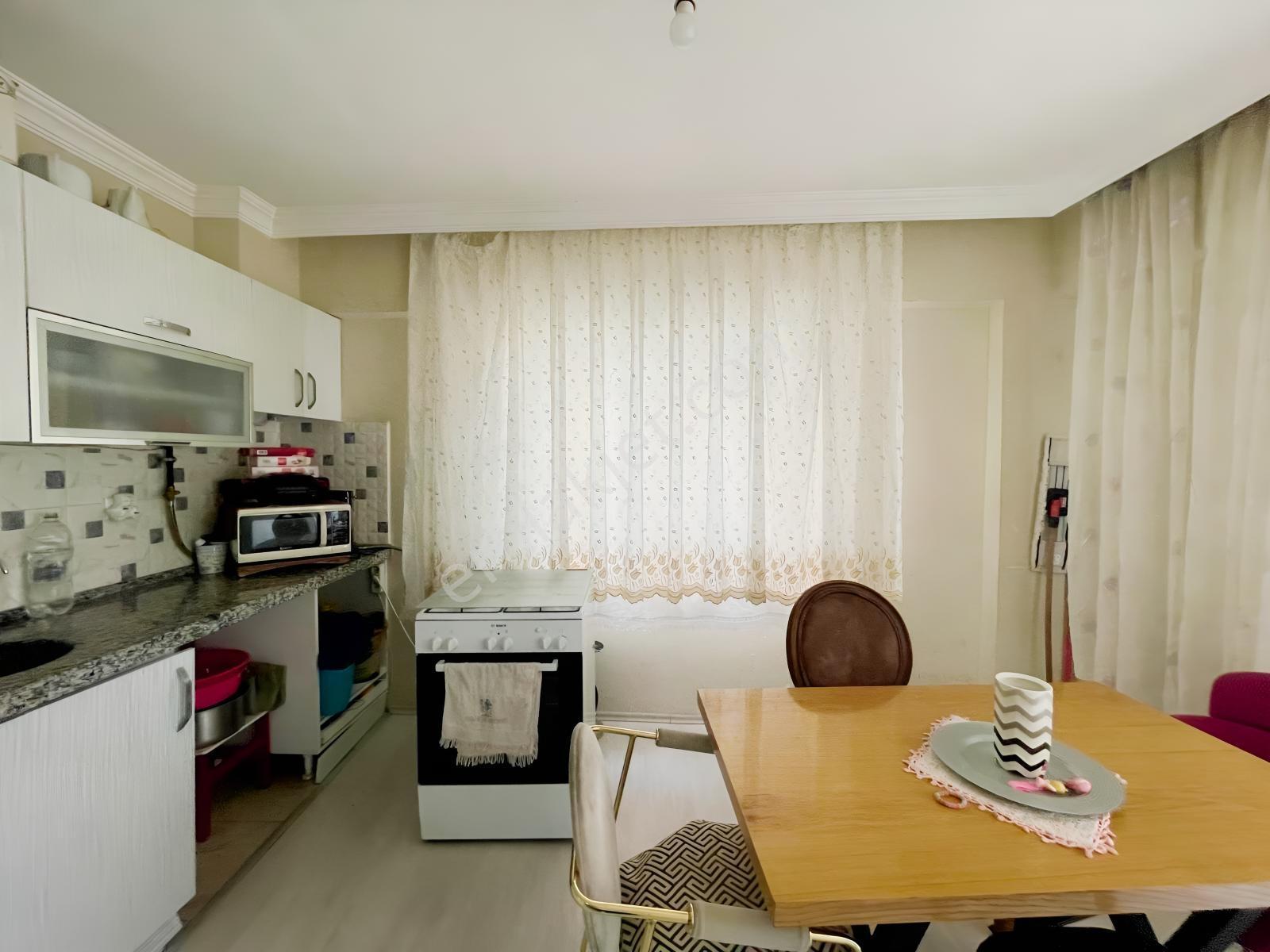 Bursa İnegöl Ertuğrulgazi Mah'de,2+1, 1.kat, 105m2,satılık Daire