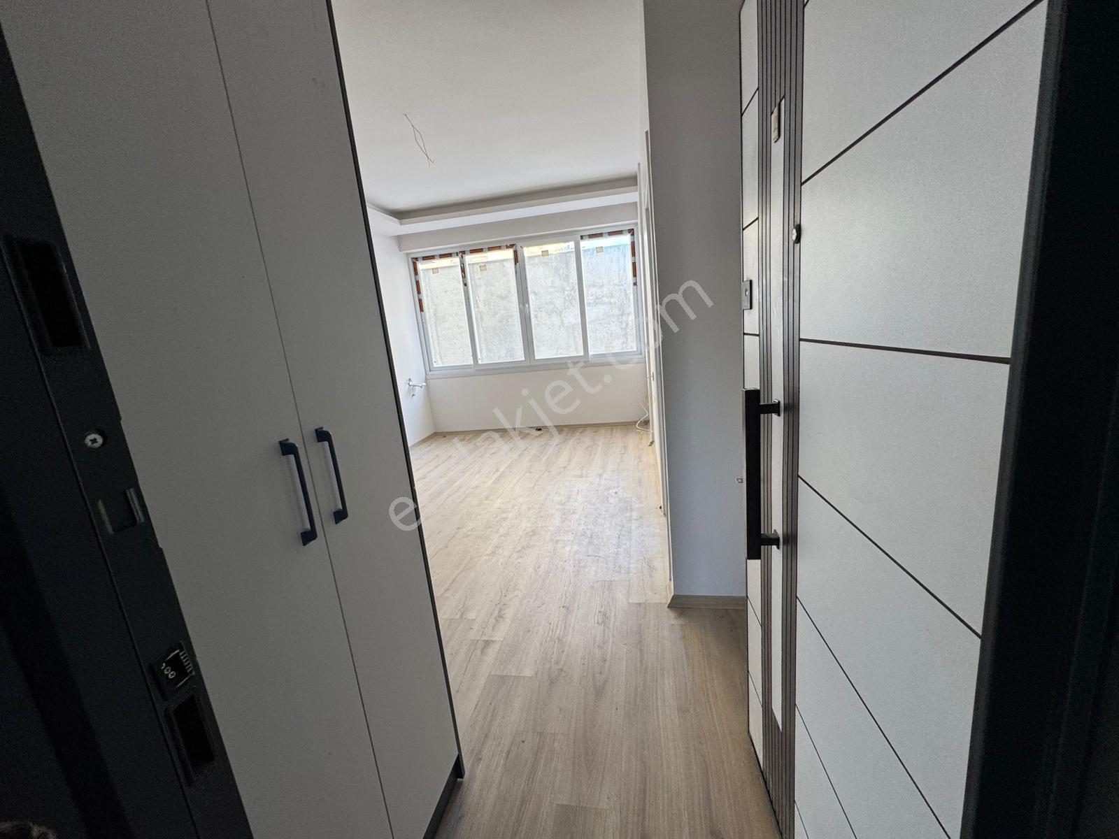 Erdemli Hastaneye Yakın Mesafede 1+1 5.kat Havuzlu Kiralık Daire - Görsel 5