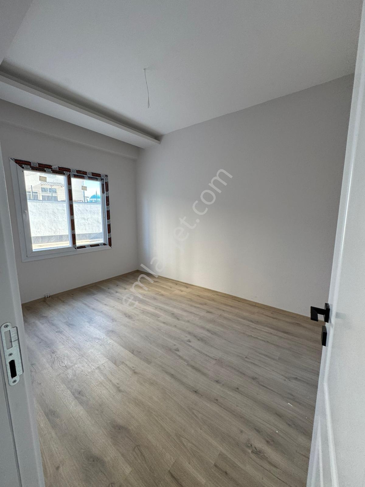 Erdemli Hastaneye Yakın Mesafede 1+1 5.kat Havuzlu Kiralık Daire - Görsel 12