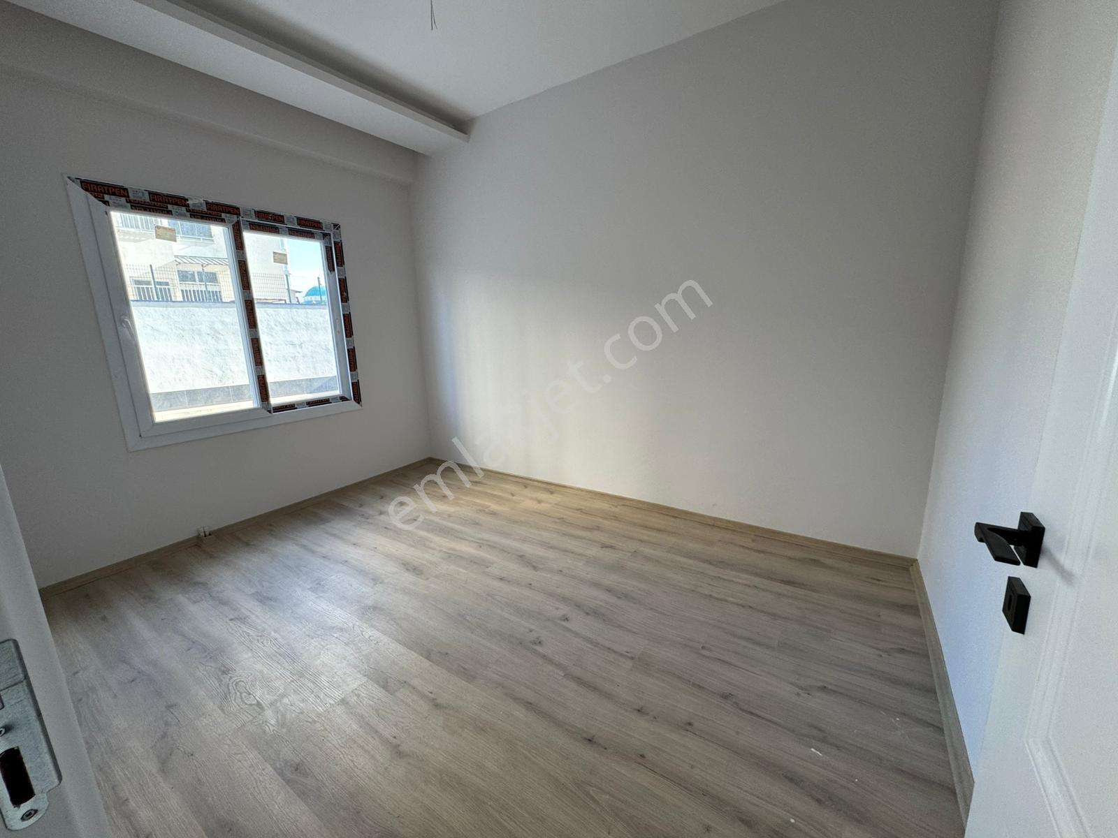 Erdemli Hastaneye Yakın Mesafede 1+1 5.kat Havuzlu Kiralık Daire - Görsel 6