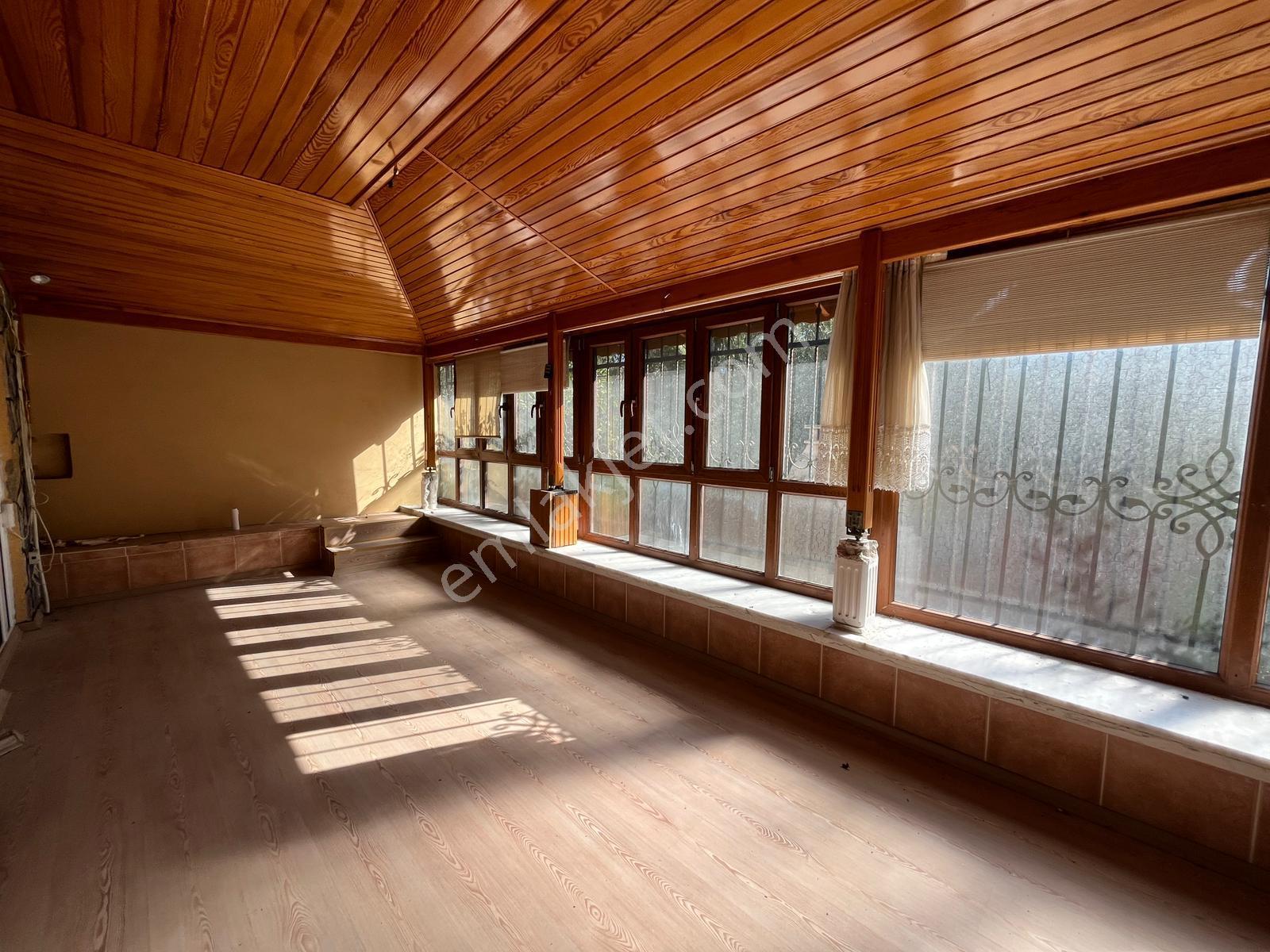 Edremit Avcılaraltı'nda Denize 100 Metre Satılık Villa - Görsel 2