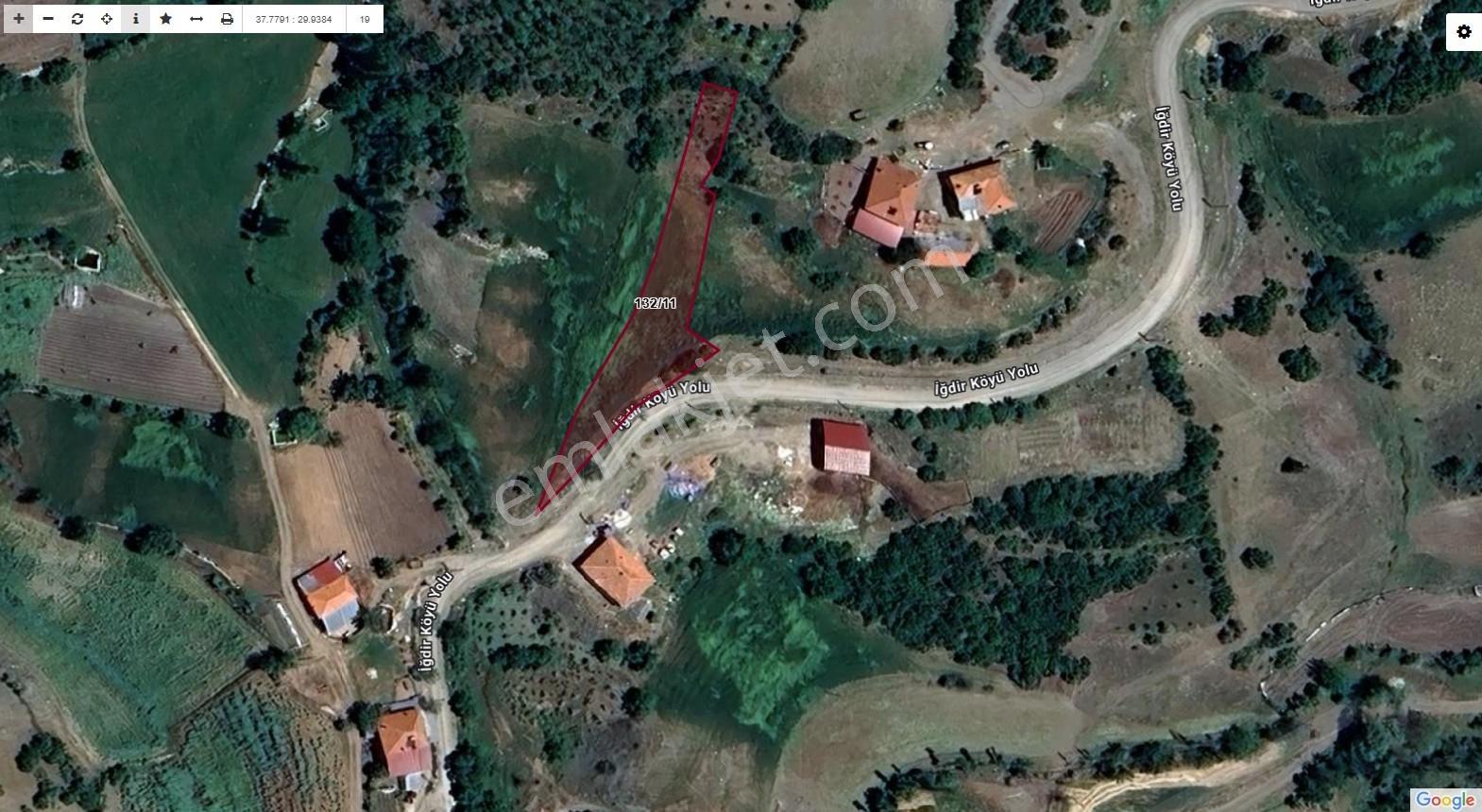 Araç Takaslı Köy İçi Yola Cephe 1251 M2 Ev Ahır Yapımına Uygun