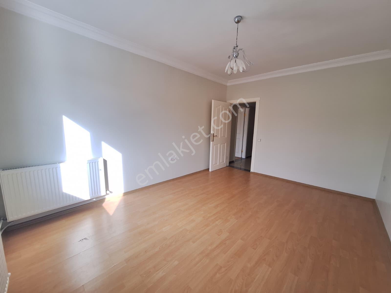 Yaman'dan Bolvadin İmaret Mah. 3+1 Kiralık Daire - Görsel 8