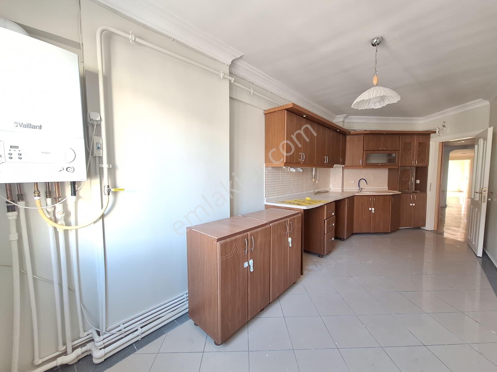 Yaman'dan Bolvadin İmaret Mah. 3+1 Kiralık Daire - Görsel 12