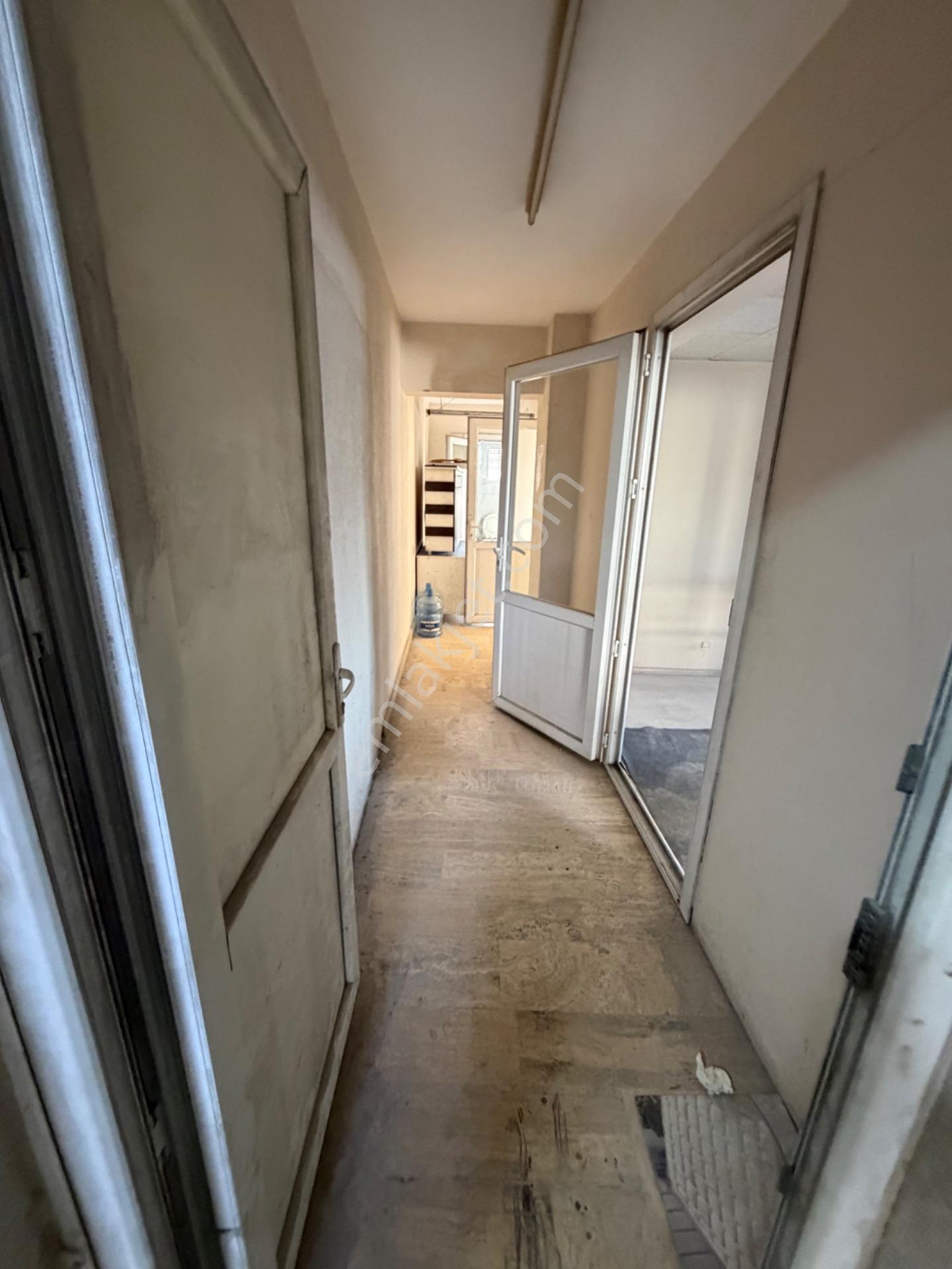 Karabağlarda Kiralık 1.475 M2- 5 Katlı Fabrika Binası - Görsel 36
