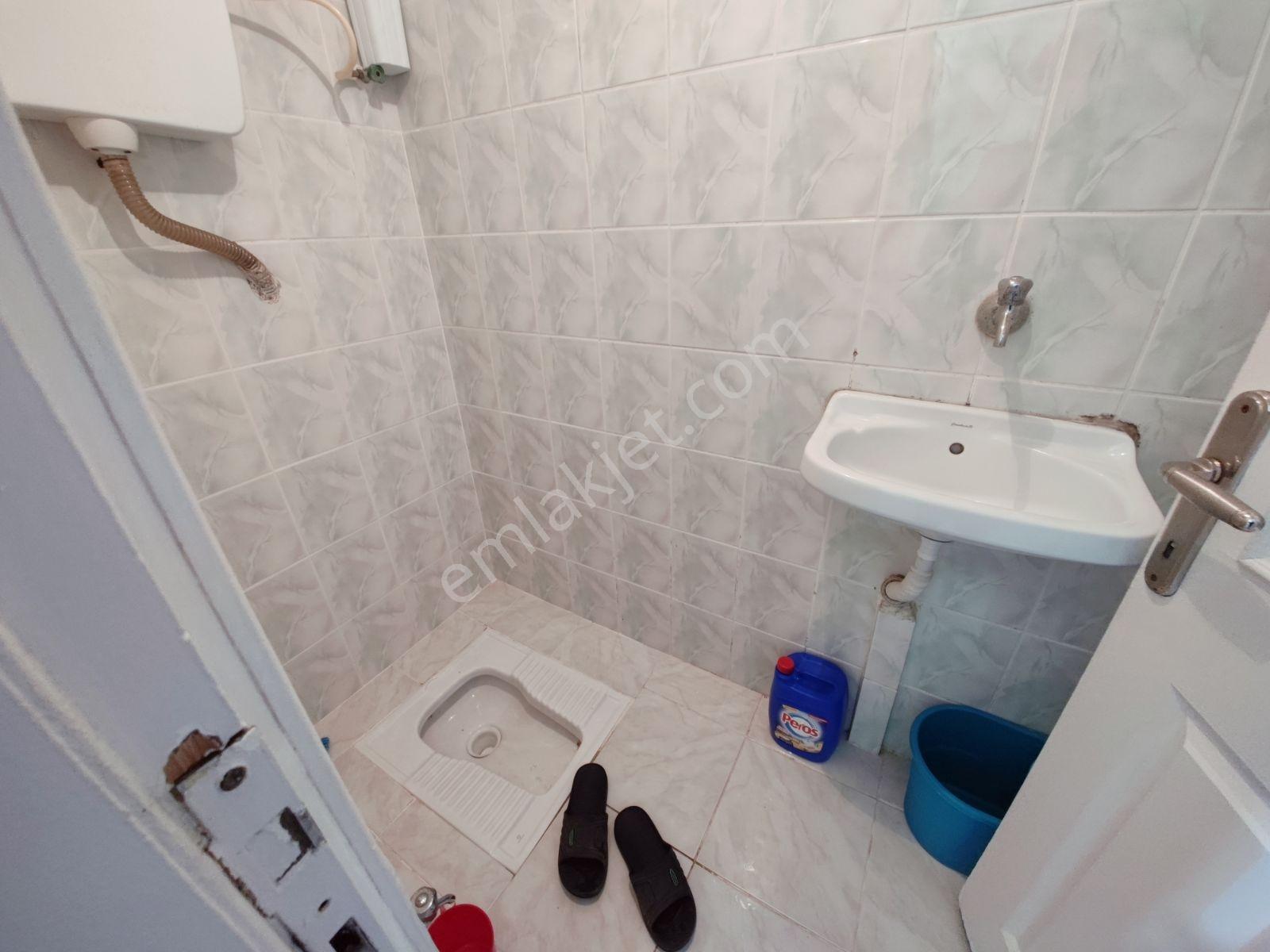 Çamçeşme İlkokulu'na E-5 Yakin 2.kat 125m2 Banyo Wc Ayri Kombili - Görsel 19