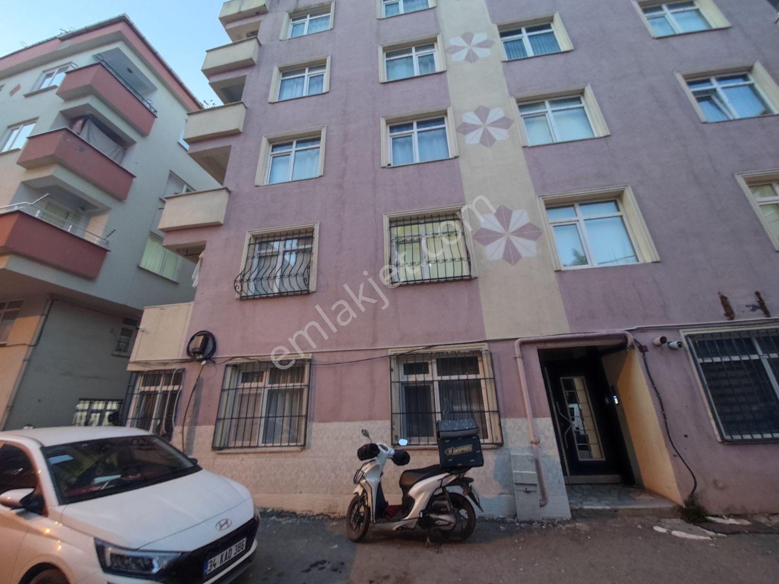 Çamçeşme İlkokulu'na E-5 Yakin 2.kat 125m2 Banyo Wc Ayri Kombili - Görsel 33