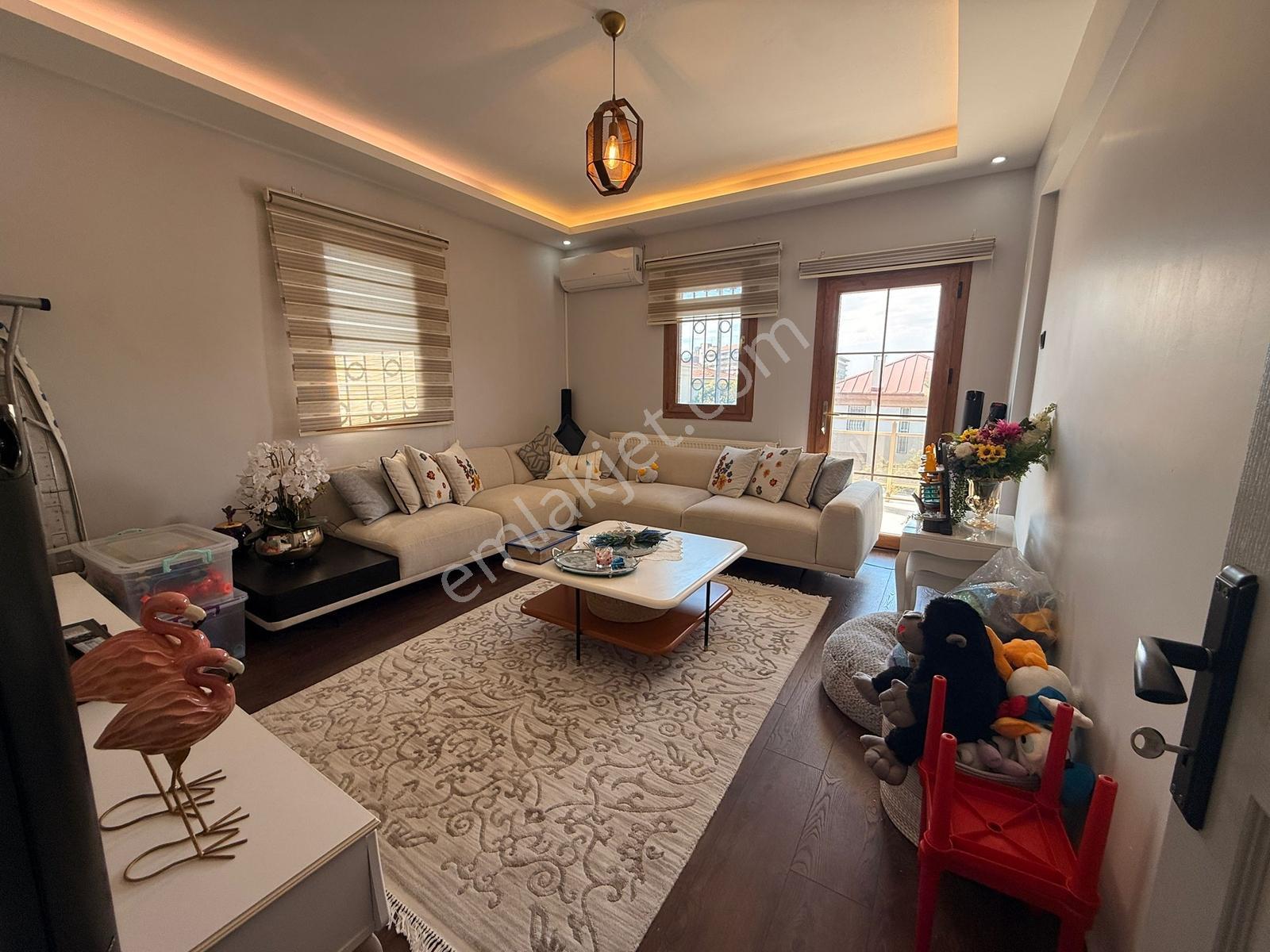Kuşadası 3+1 Tam Müstakil Özel Havuzlu Fırsat Villa! - Görsel 9
