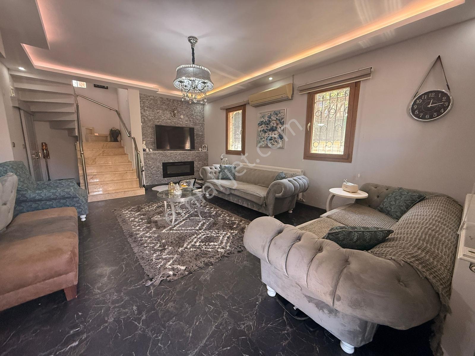 Kuşadası 3+1 Tam Müstakil Özel Havuzlu Fırsat Villa! - Görsel 26