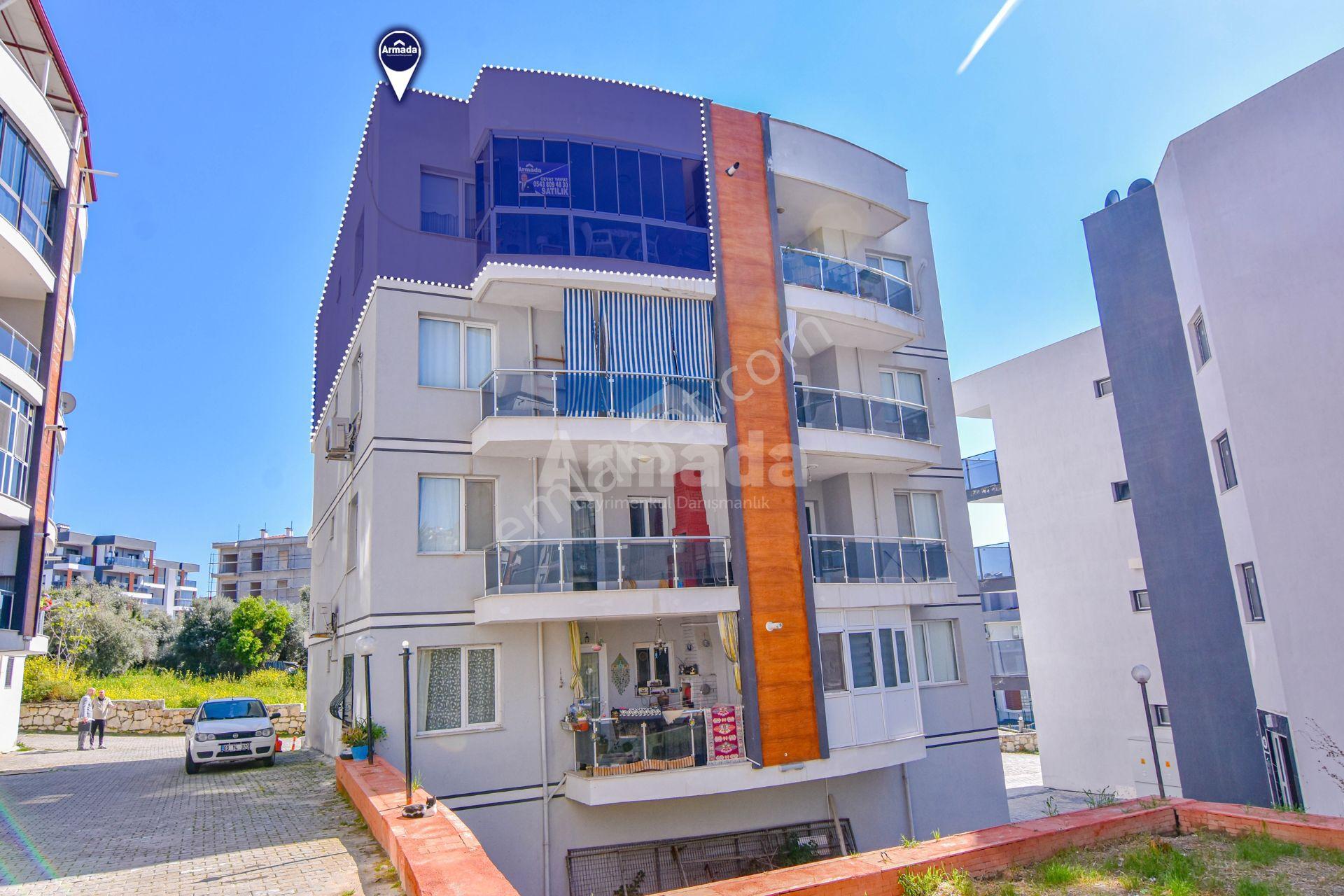 Kuşadası Havuzlu Site İçi Cam Balkonlu Satılık Dubleks Daire