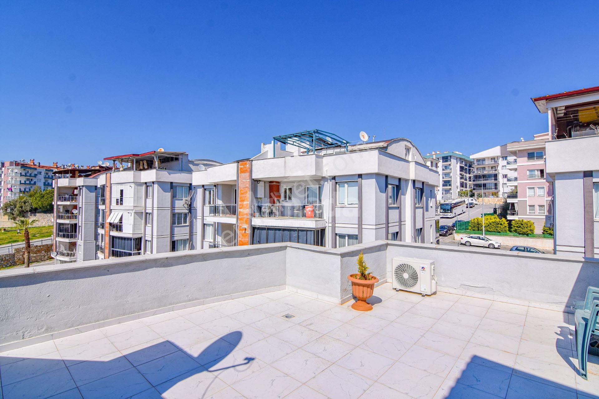 Kuşadası Havuzlu Site İçi Cam Balkonlu Satılık Dubleks Daire - Görsel 27