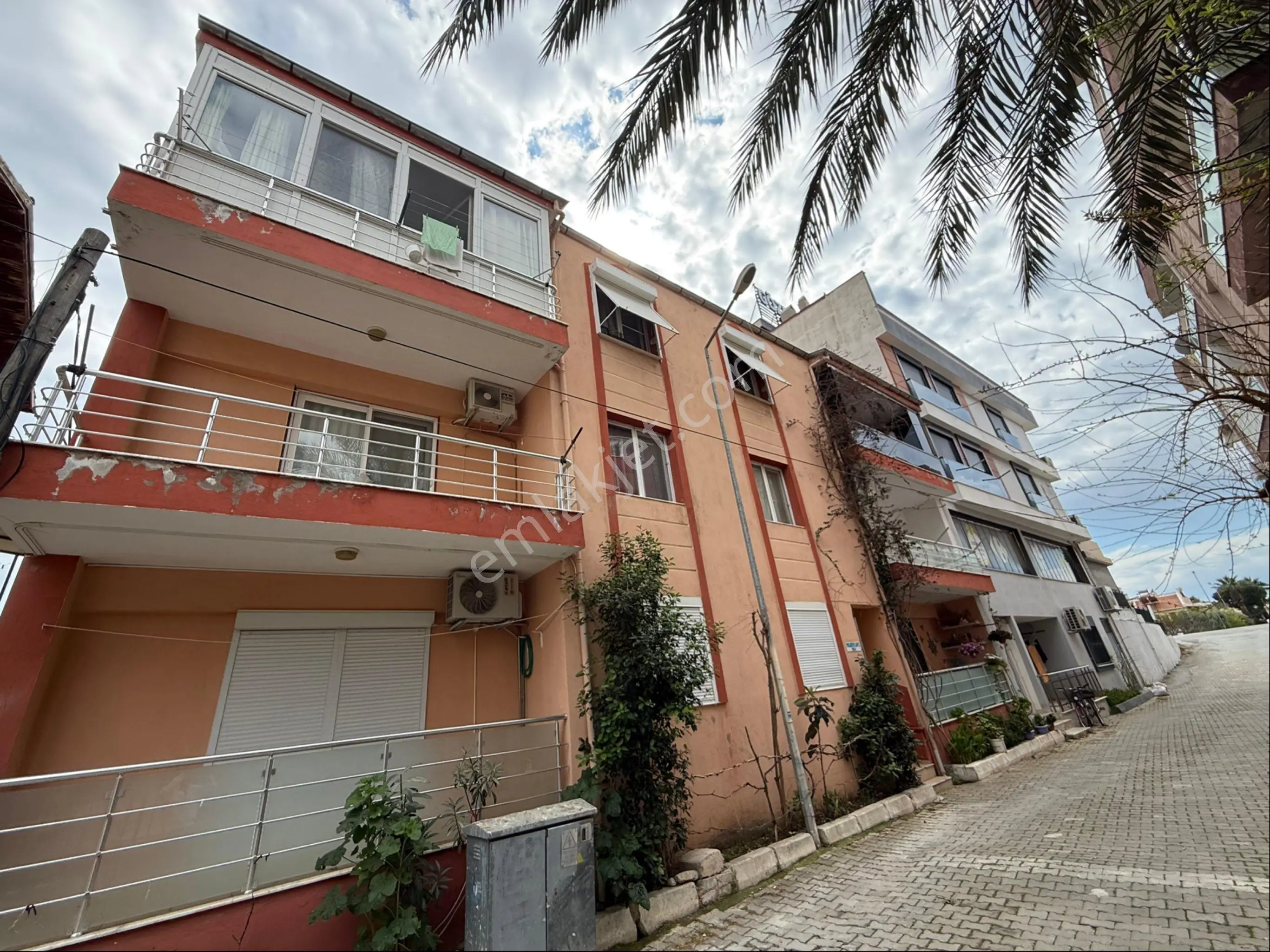 Seferihisar Ürkmez Merkez'de Satılık 2+1 80m2 Daire Denize 200m - Görsel 4