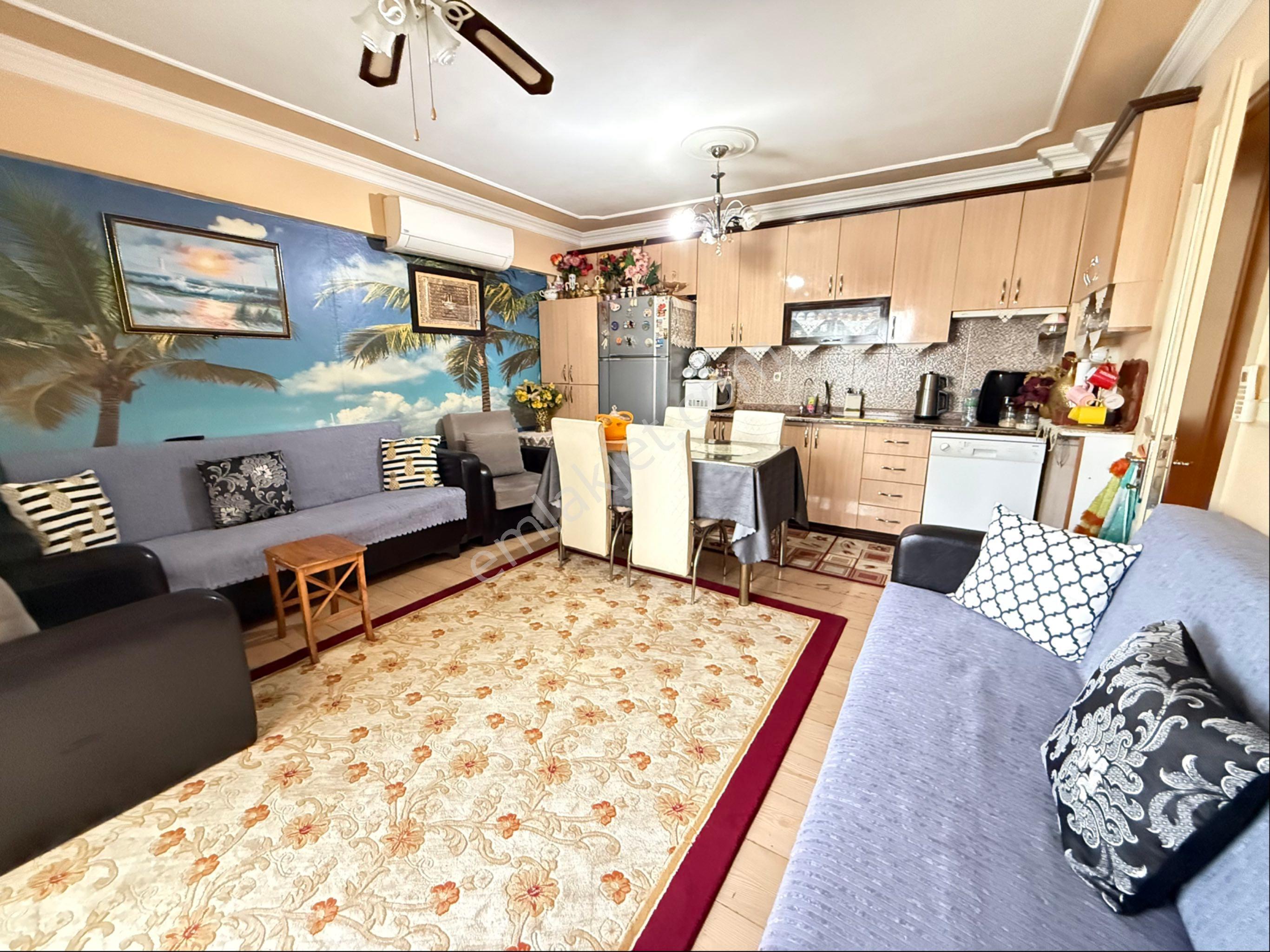 Seferihisar Ürkmez Merkez'de Satılık 2+1 80m2 Daire Denize 200m - Görsel 9