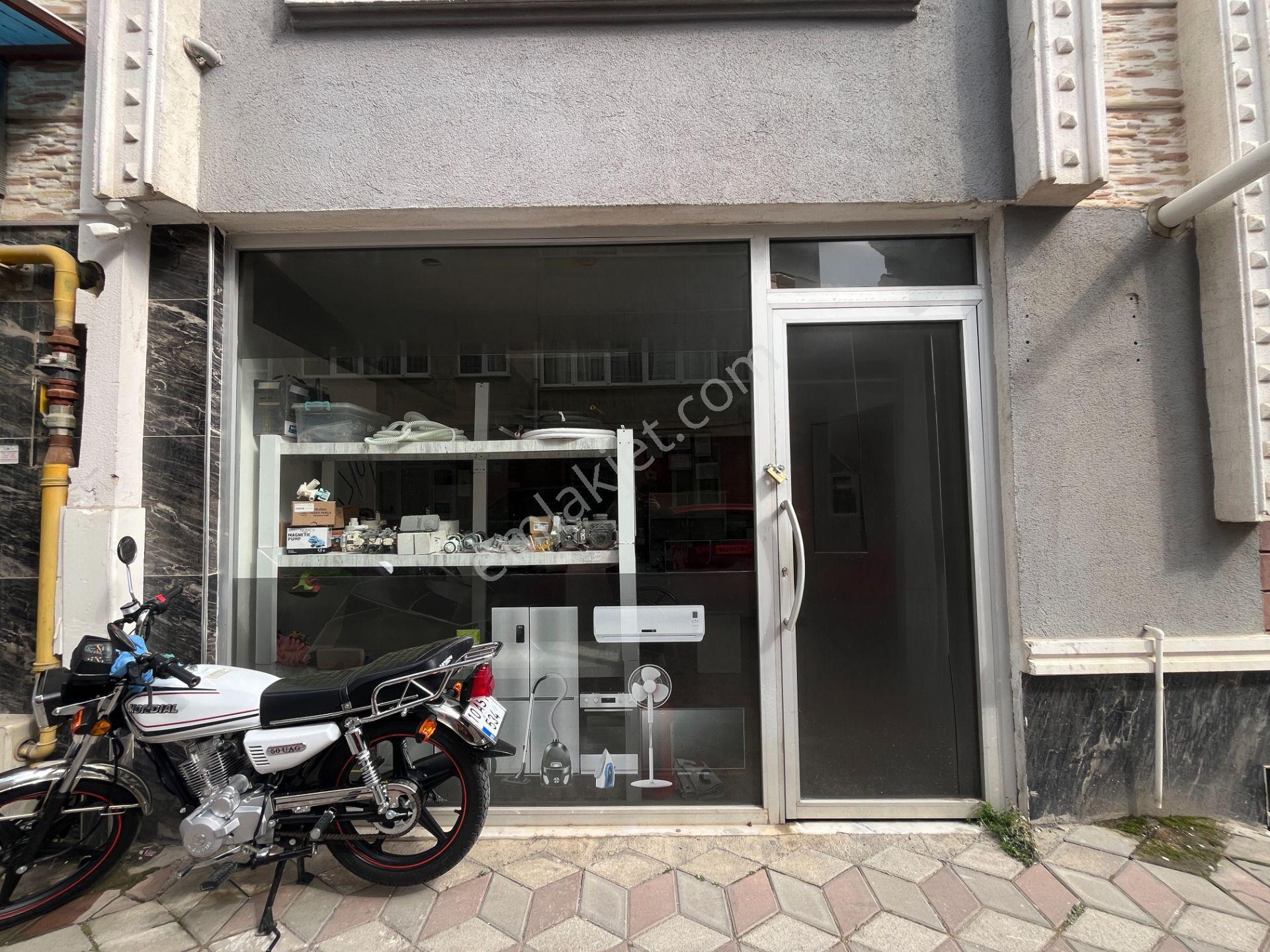 Cadde Üzeri Hazır Kiracılı Yatırımlık Satılık Dükkan - Görsel 4
