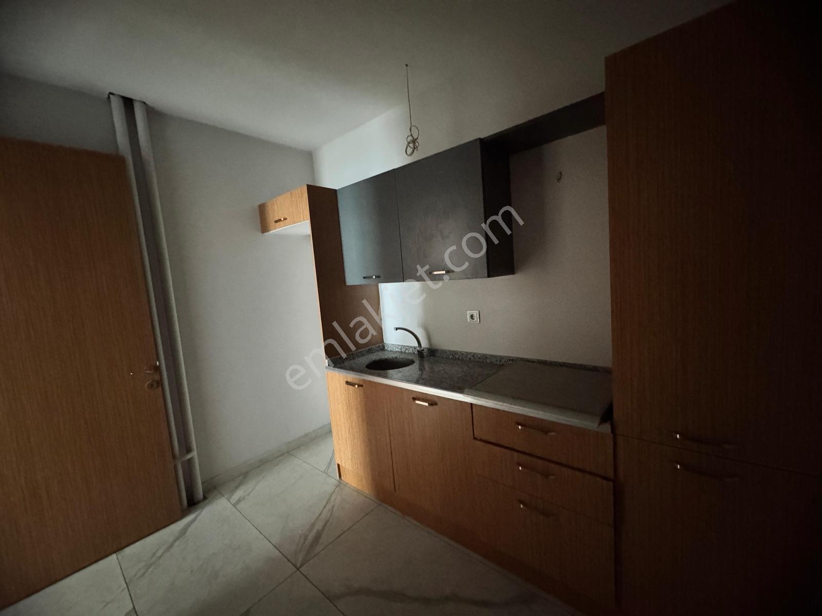 Çeysa Twin Towers 'da Satılık 2+1 Büro - Görsel 16