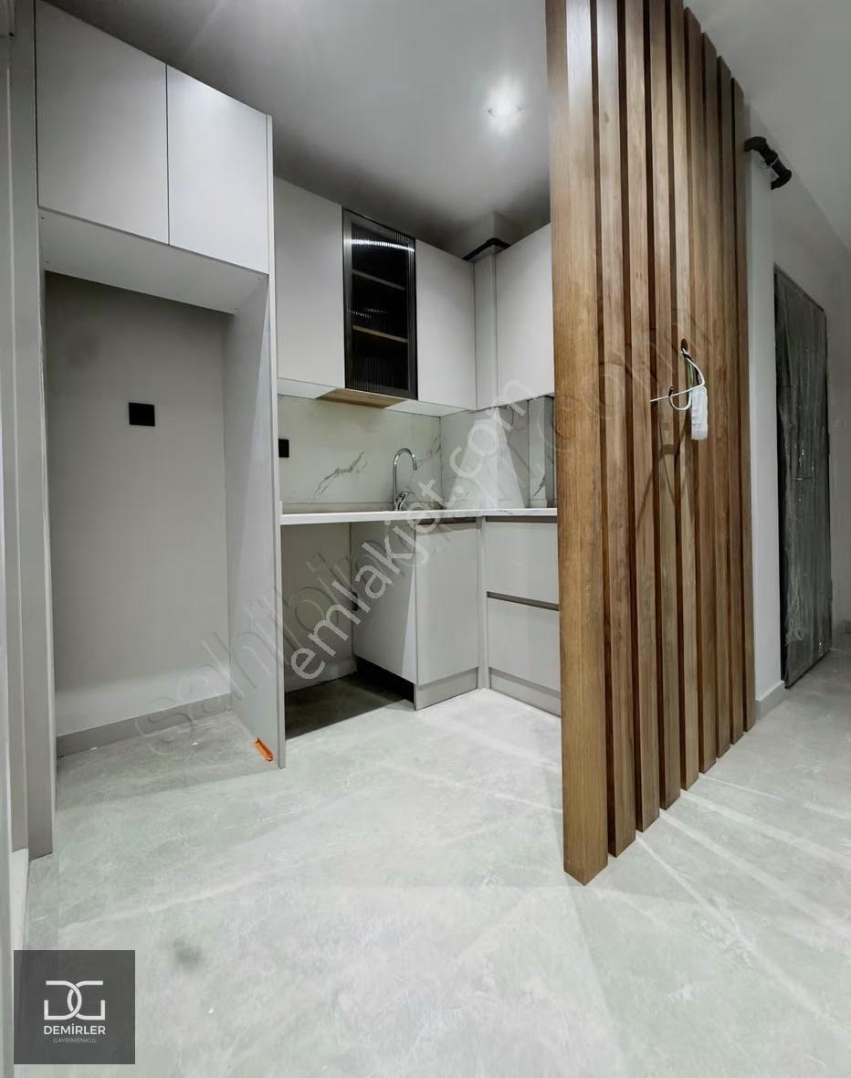 Demirler'den Aydem Karşısında Modern Tasarıma Sahip Home Ofis - Görsel 12