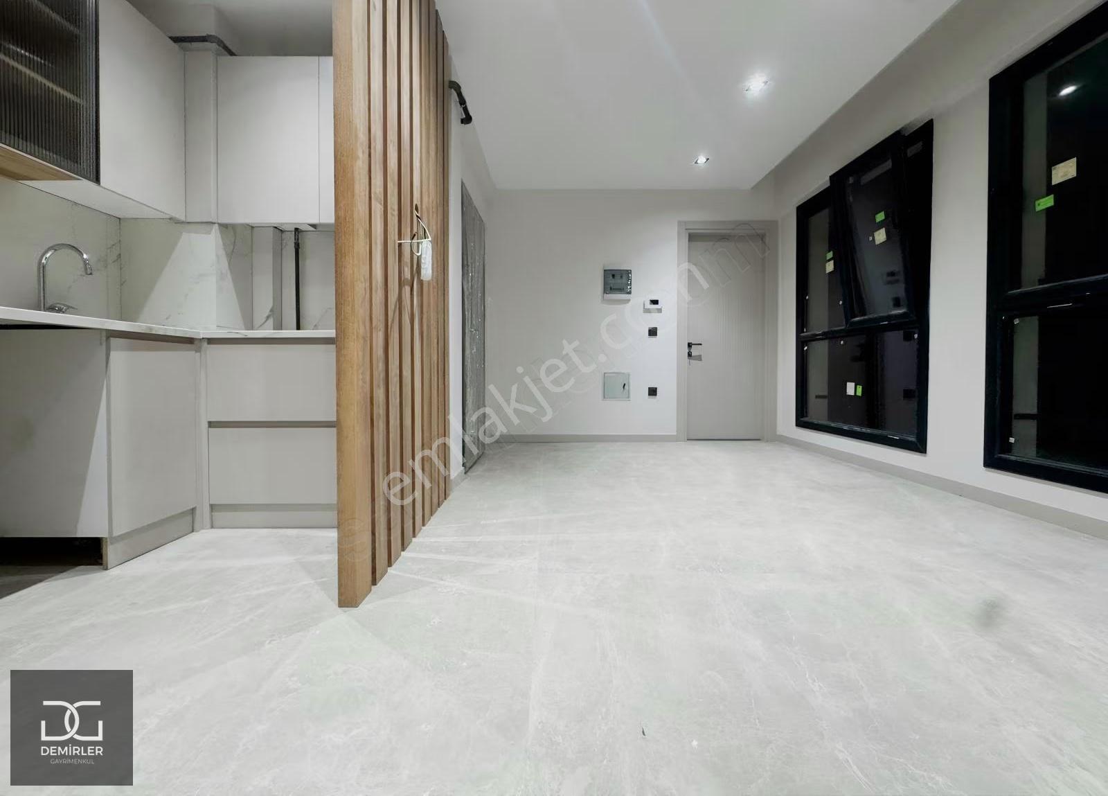 Demirler'den Aydem Karşısında Modern Tasarıma Sahip Home Ofis - Görsel 6