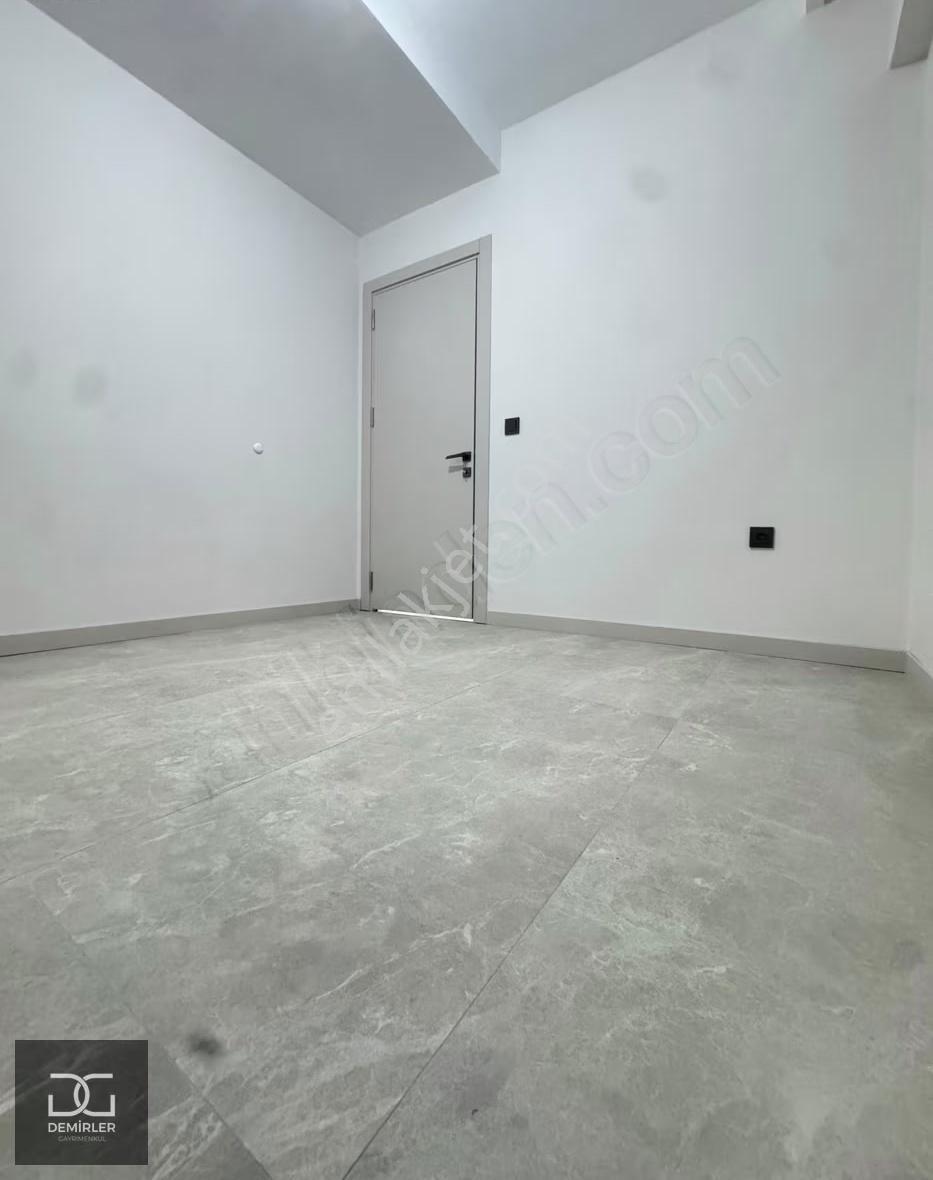 Demirler'den Aydem Karşısında Modern Tasarıma Sahip Home Ofis - Görsel 14