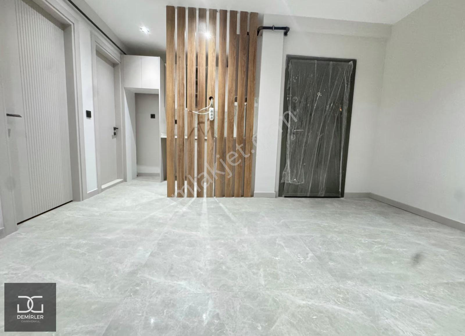 Demirler'den Aydem Karşısında Modern Tasarıma Sahip Home Ofis - Görsel 5