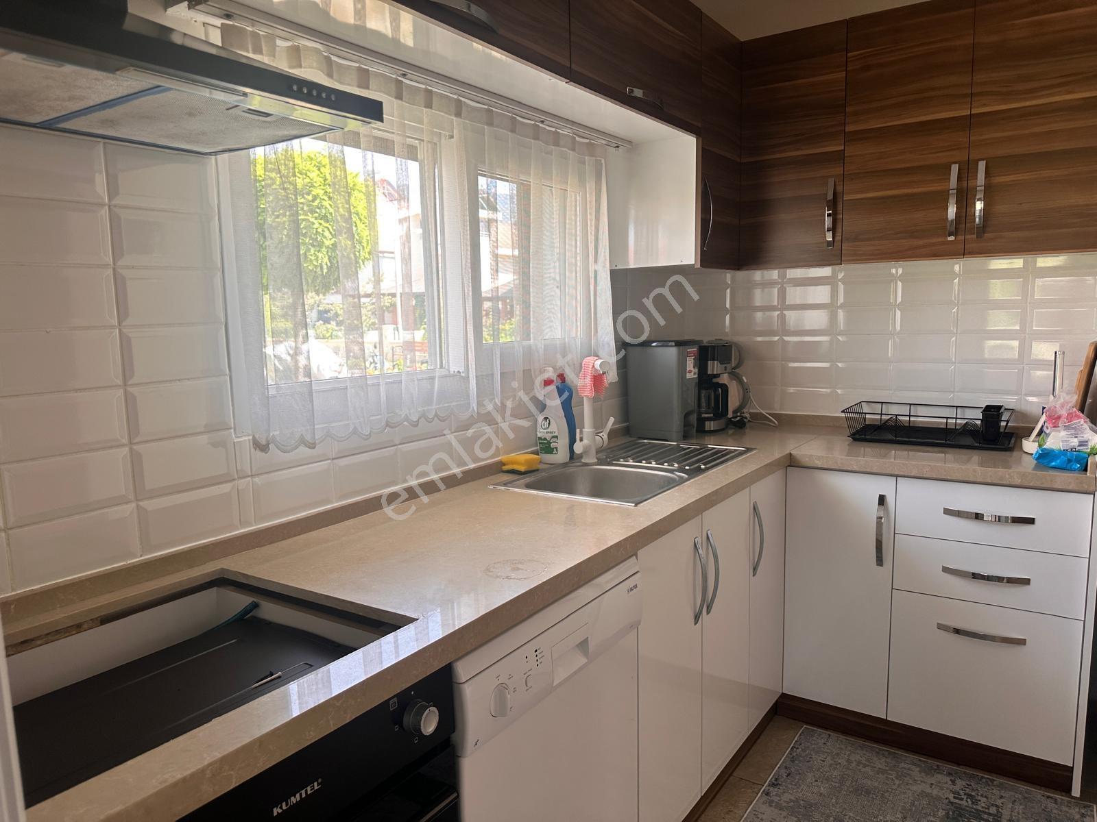 Kuşadası Davutlar Denize 250 M Havuzlu Site İçinde 3+1 Villa - Görsel 5