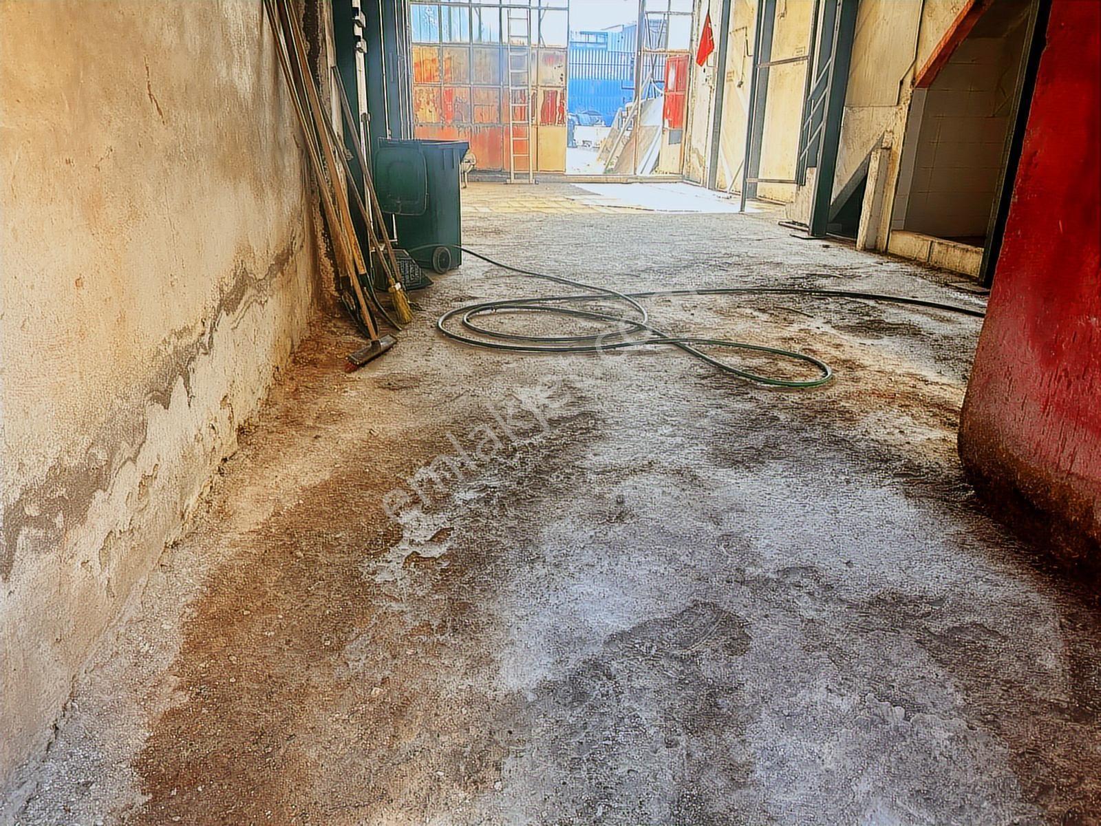 İzmir Menderes Kısıkköy Mobilyacılar Sitesinde Kiralık Dükkan - Görsel 43