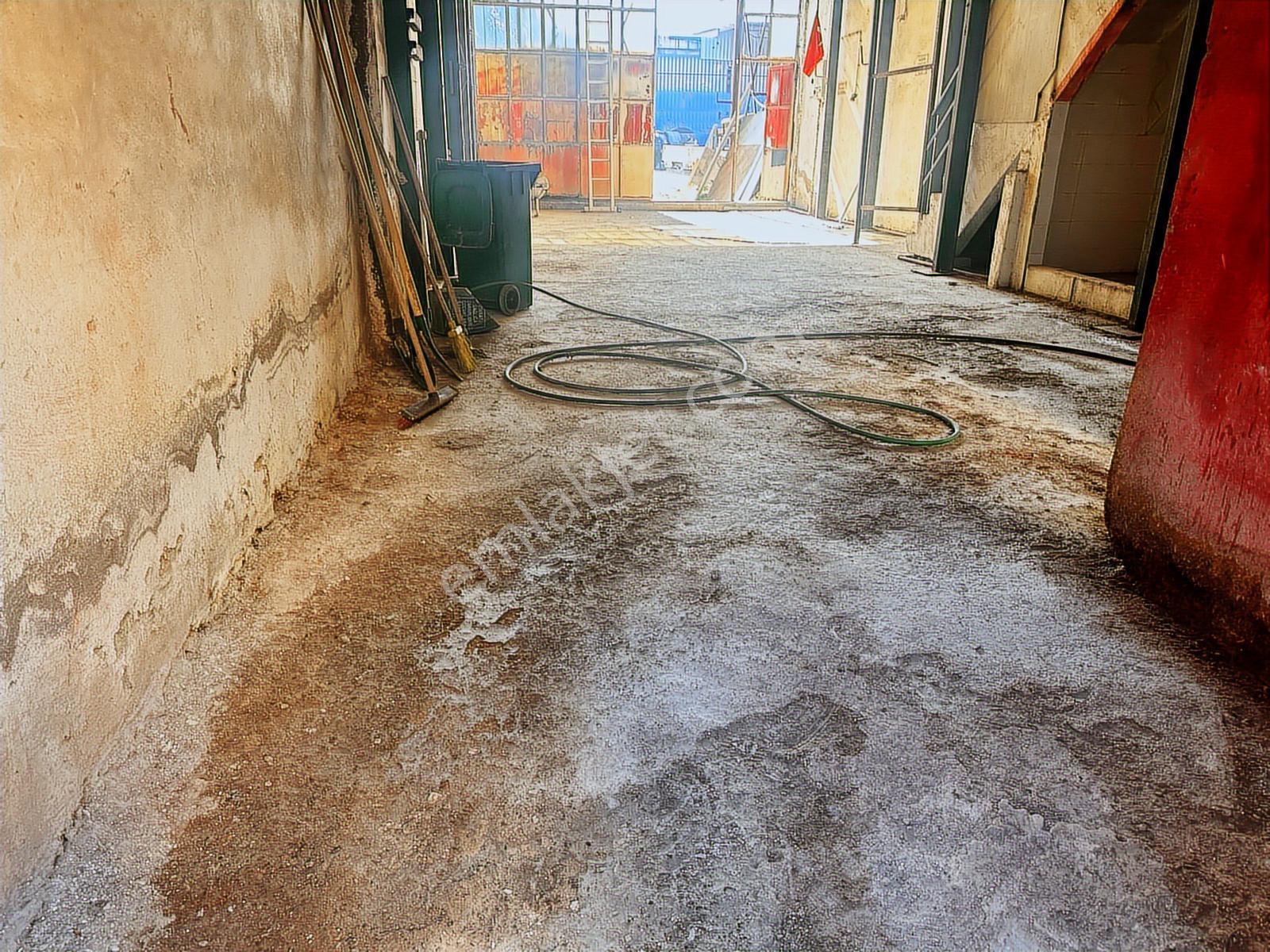 İzmir Menderes Kısıkköy Mobilyacılar Sitesinde Kiralık Dükkan - Görsel 18