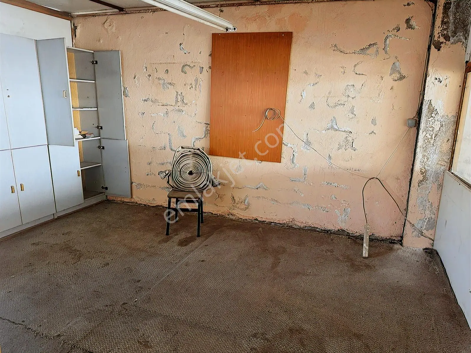 İzmir Menderes Kısıkköy Mobilyacılar Sitesinde Kiralık Dükkan - Görsel 21