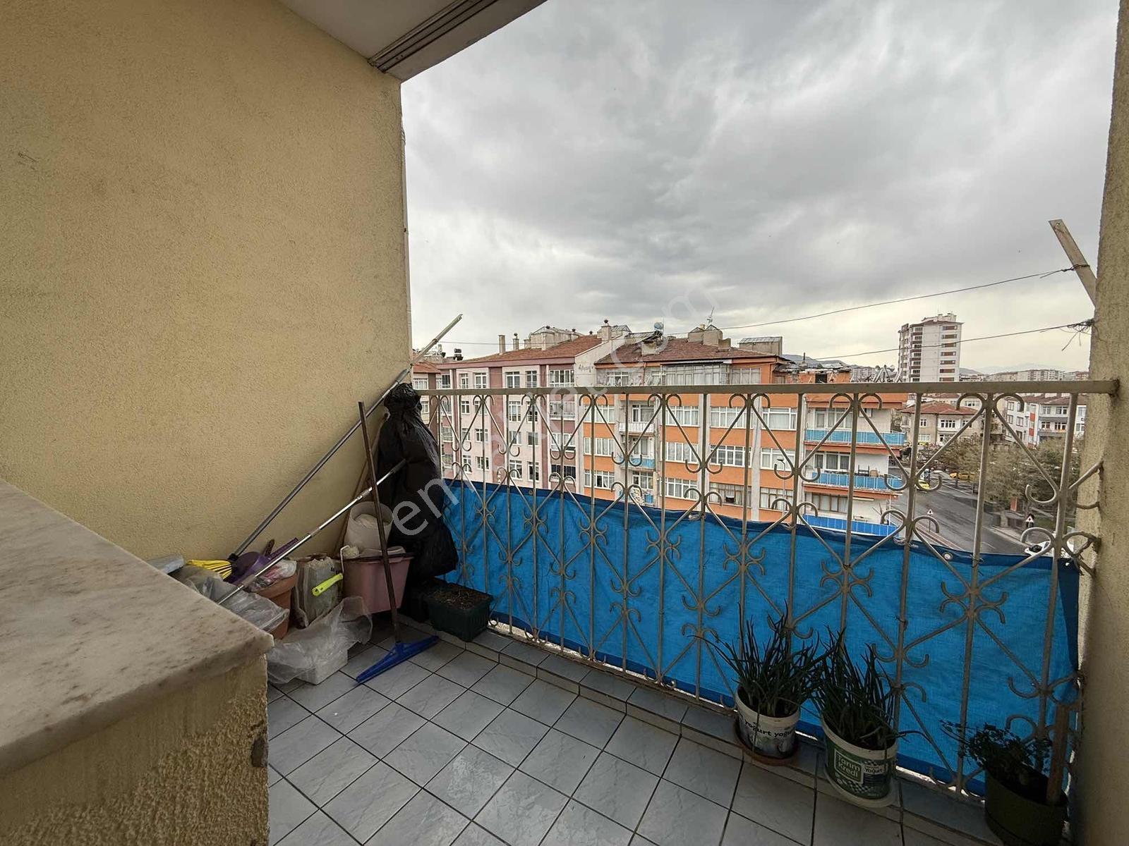 Fuzuli Caddesi Üzeri Köşe Başı 3+1 Satılık Daire - Görsel 15