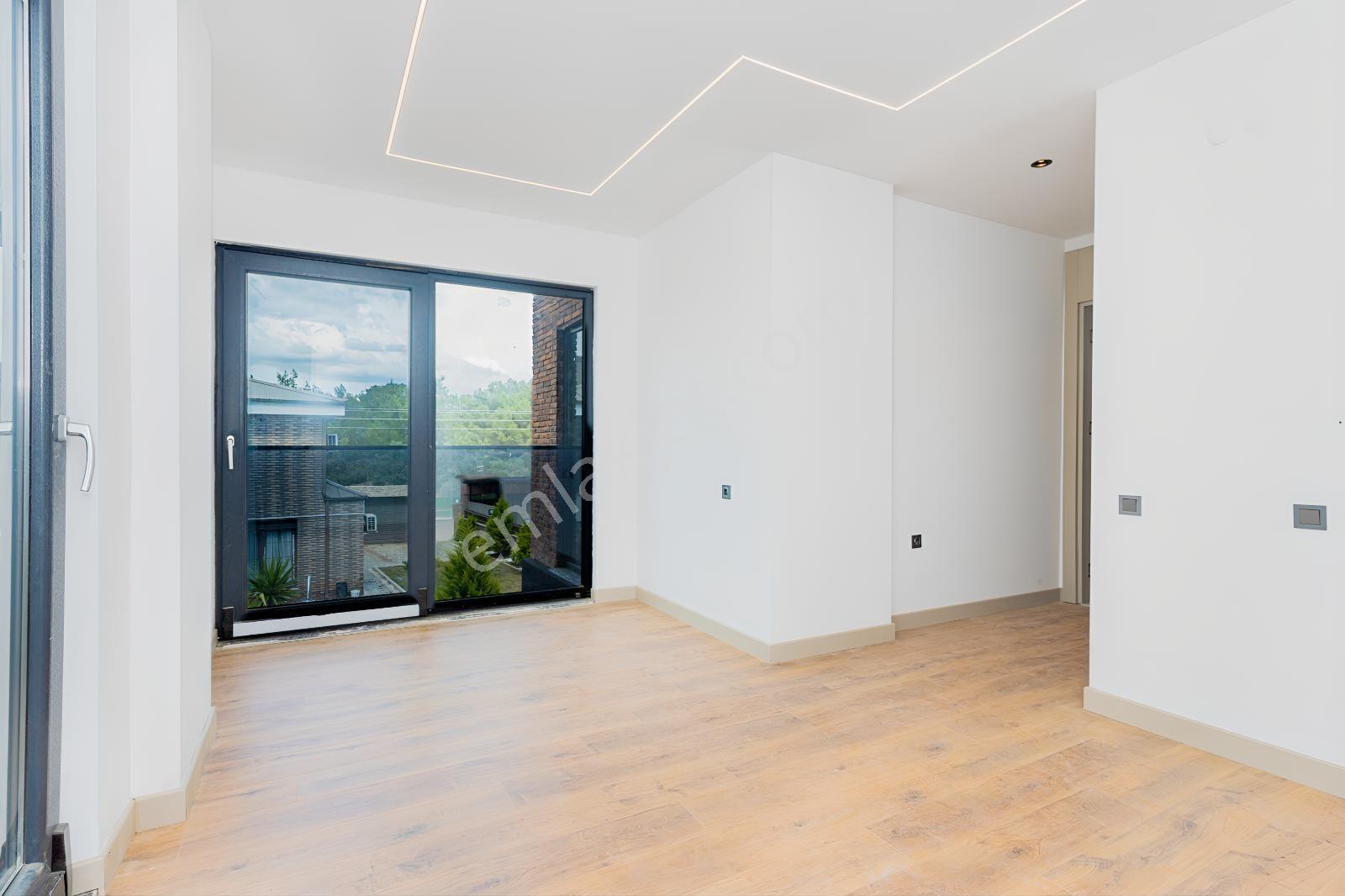 Yeşilbayırda Orman Manzaralı Müstakil Havuzlu Villa - Görsel 9
