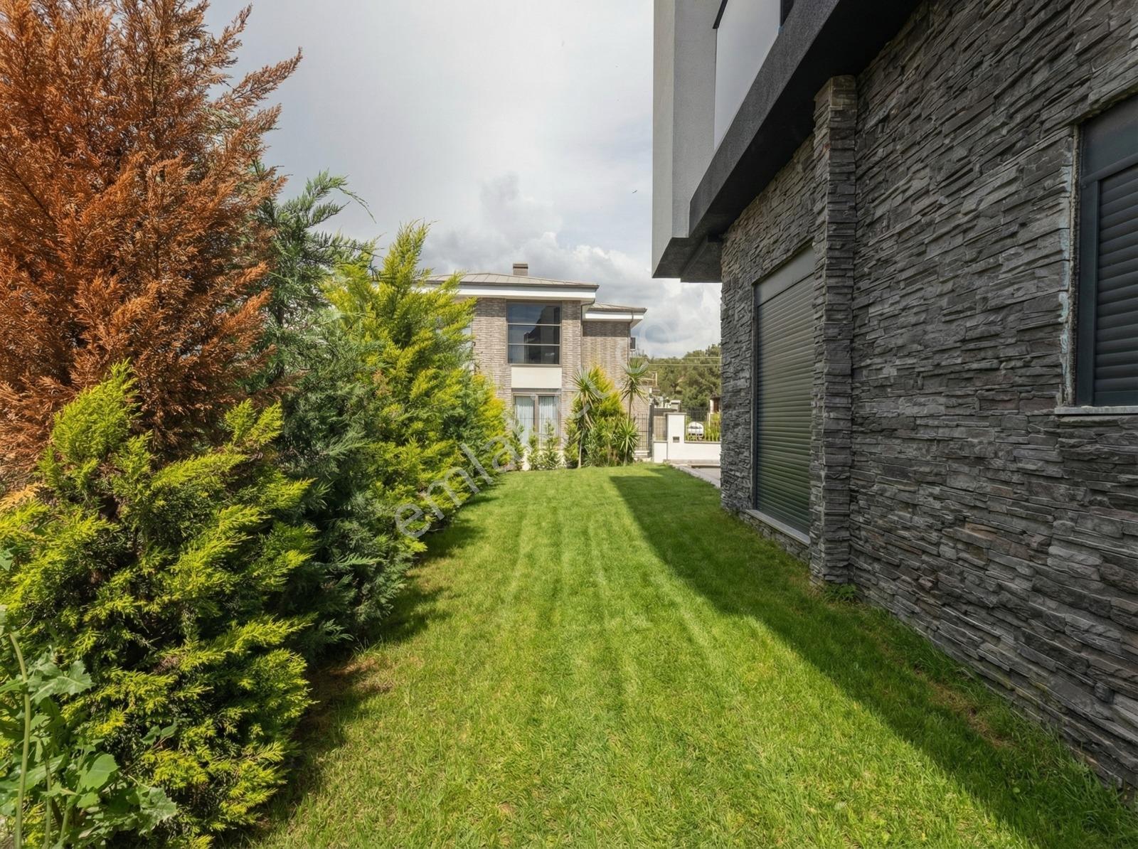 Yeşilbayırda Orman Manzaralı Müstakil Havuzlu Villa - Görsel 10