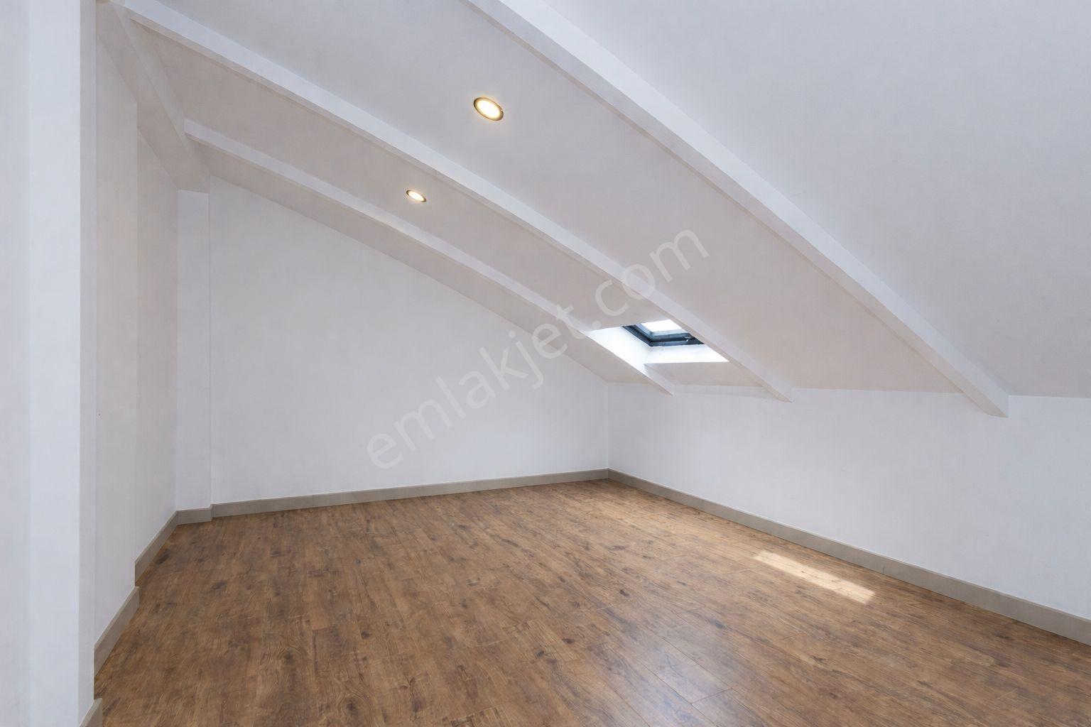 Yeşilbayırda Orman Manzaralı Müstakil Havuzlu Villa - Görsel 4