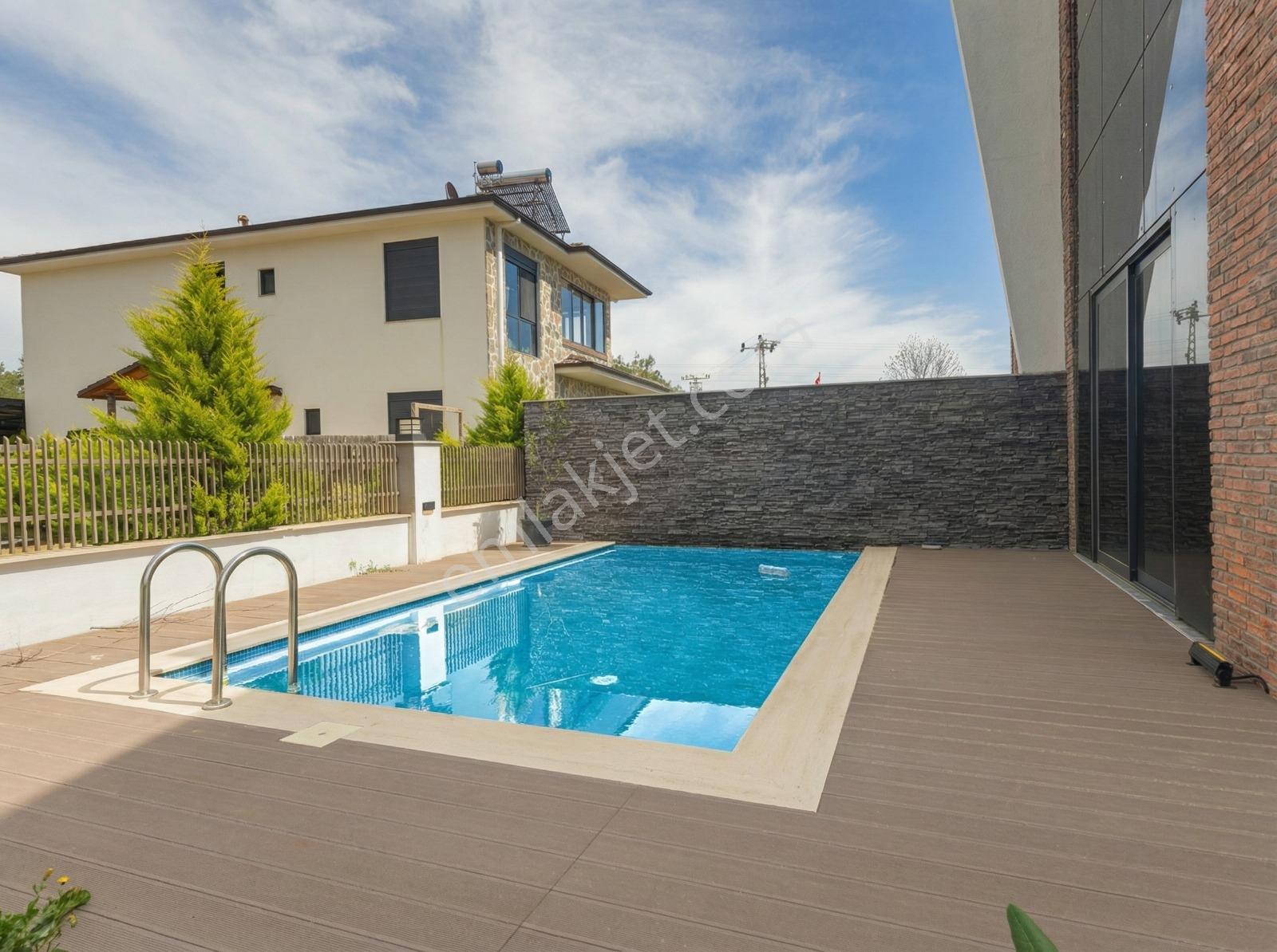 Yeşilbayırda Orman Manzaralı Müstakil Havuzlu Villa - Görsel 27