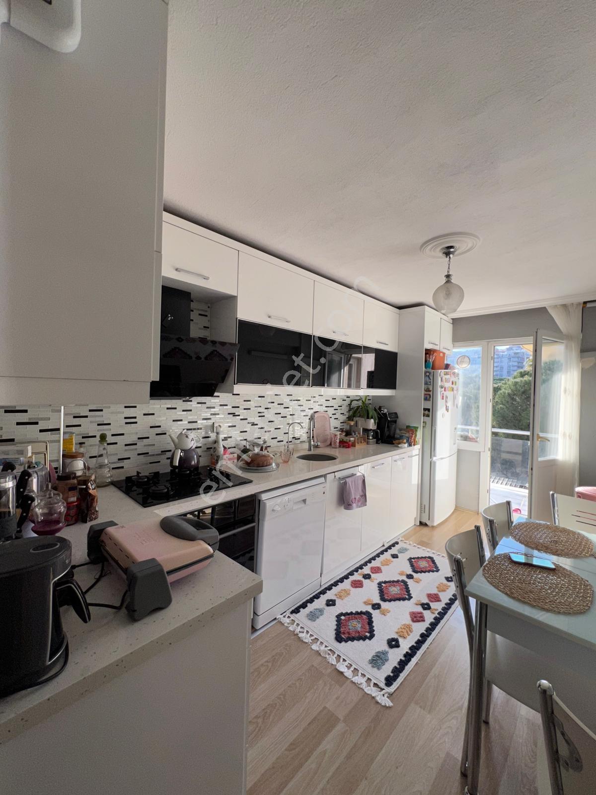 Bergama Maltepe Mahallesin'de Satılık Arakat 4+1 Daire - Görsel 5