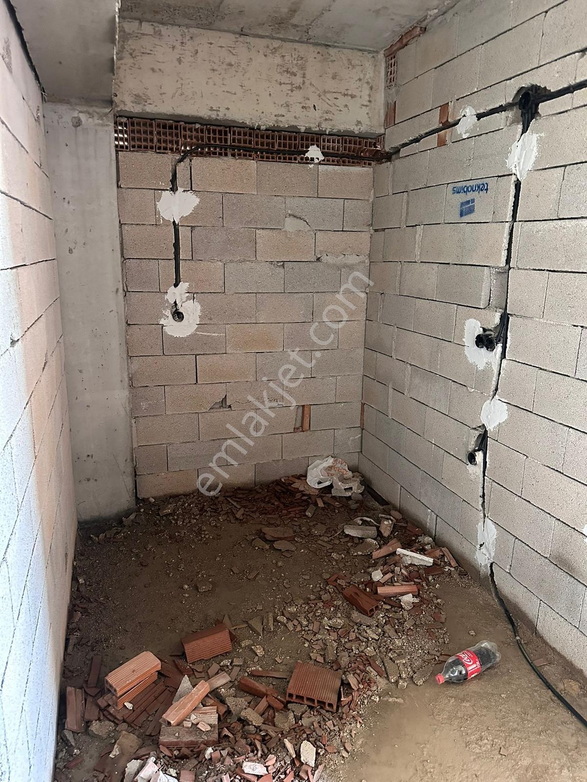 Pazar Ve Markete Komşu, Kat Seçenekli Yatırımlık 1+1 Daireler