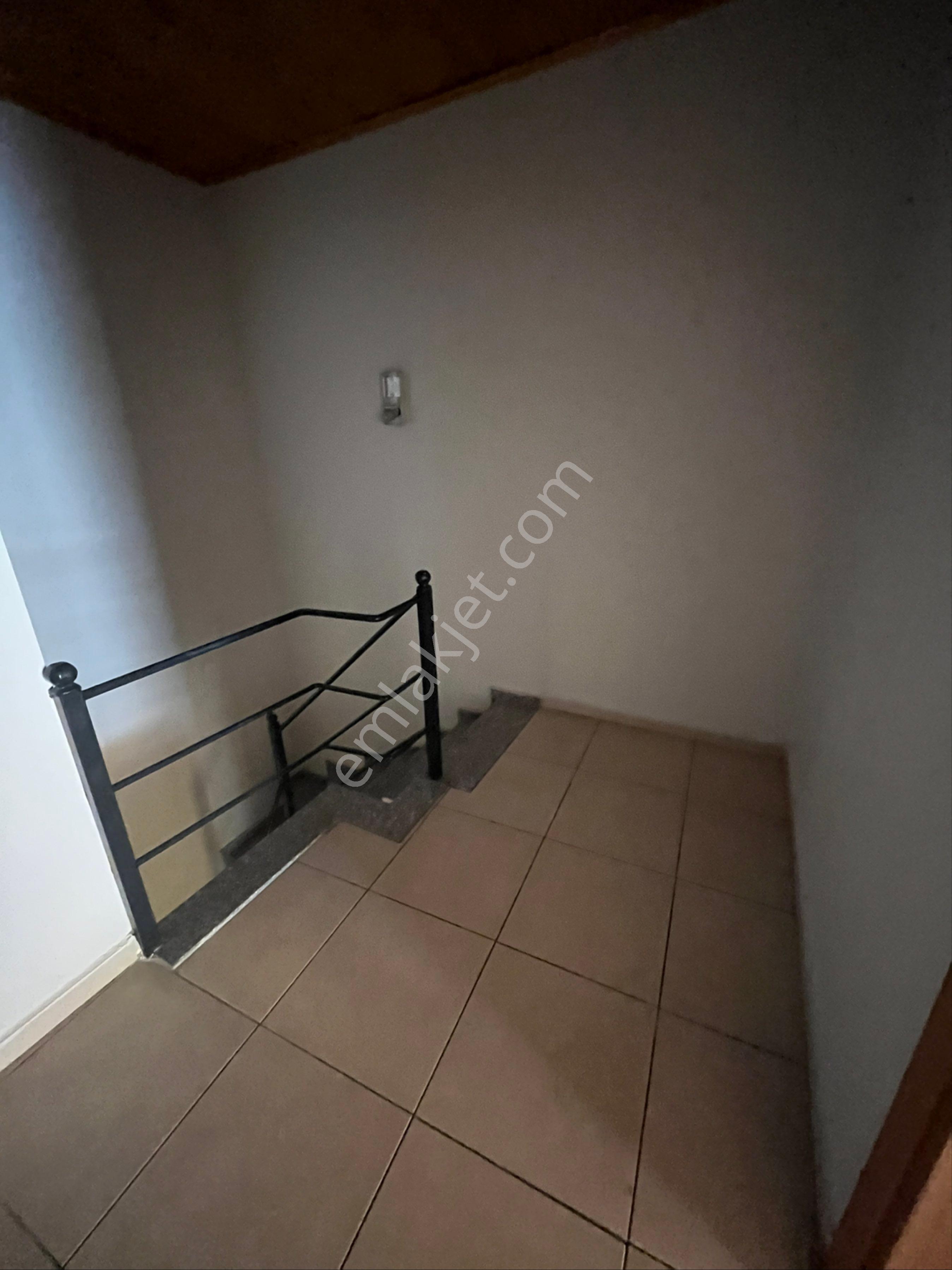 Denizli Çınar'da Teraslı Kiralık 2+1 Ofis 100m² - Görsel 4