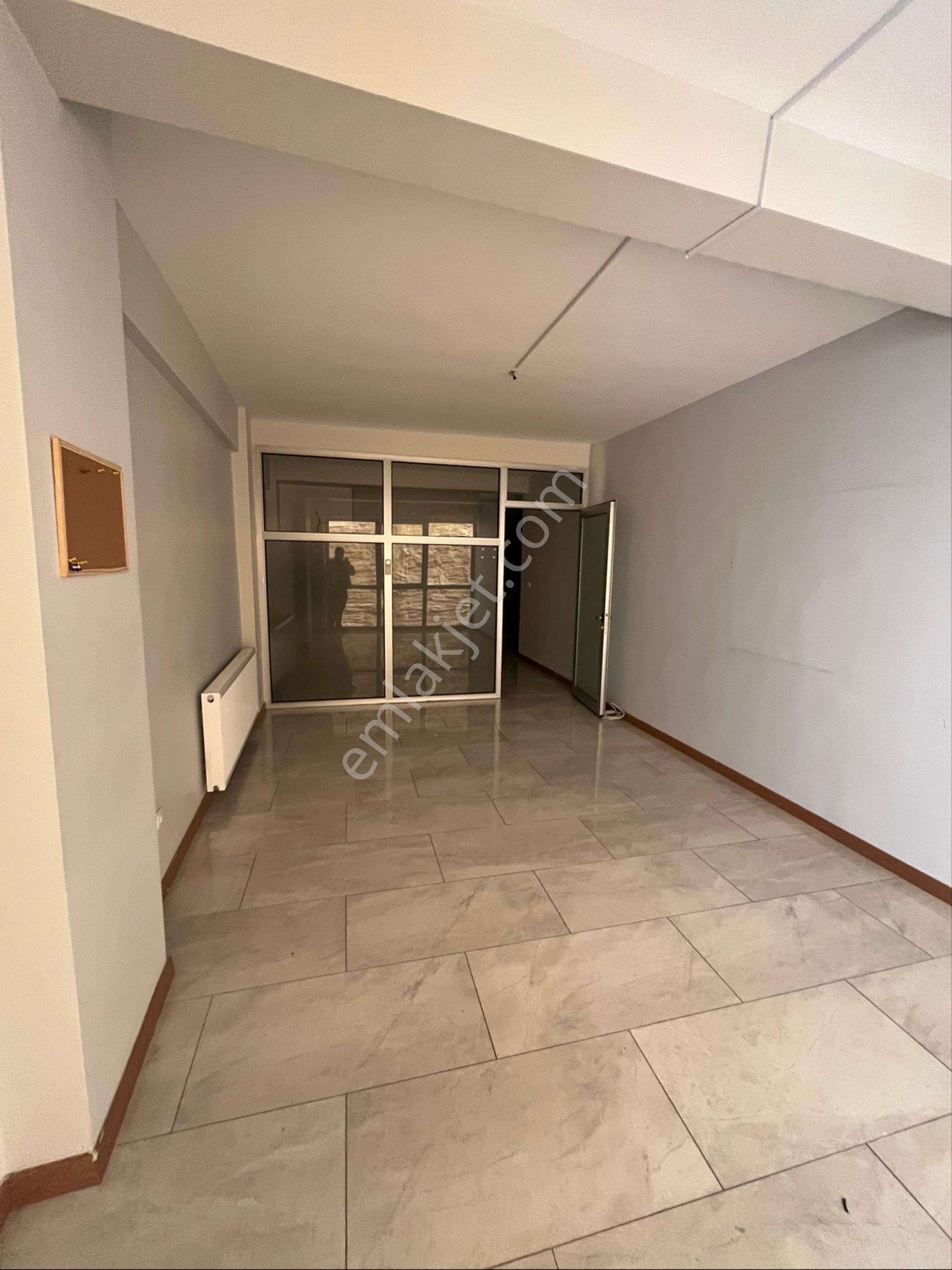 Denizli Çınar'da Teraslı Kiralık 2+1 Ofis 100m² - Görsel 10