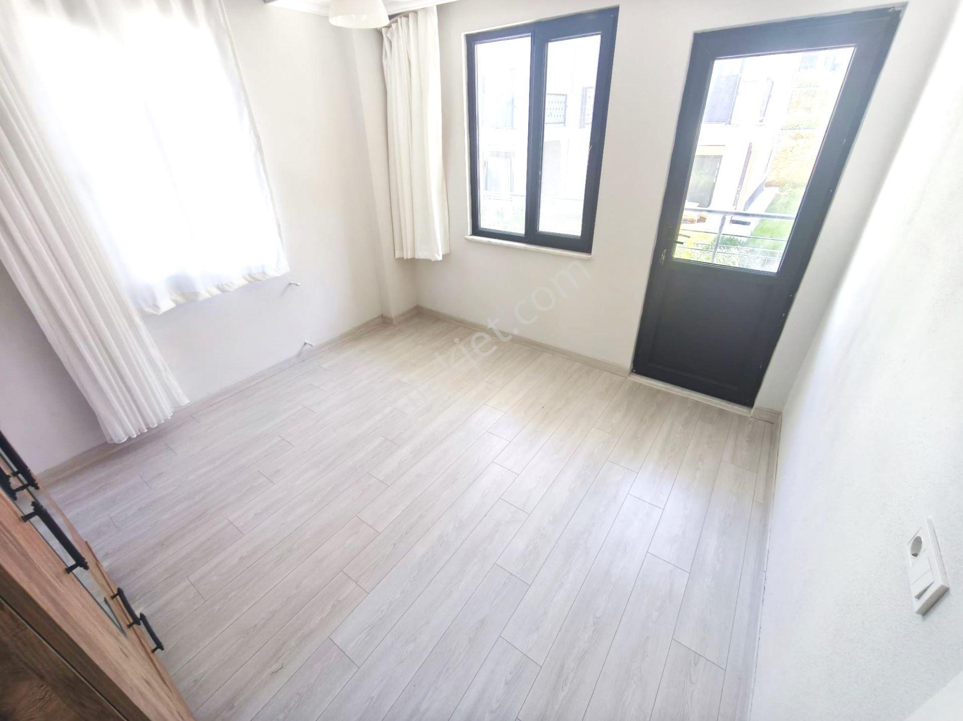 Burhaniye Pelitköy'de Aygül'den Tam Bağımsız Deniz Manzaralı Geniş Ailelere Özel 7+1 Satılık Villa - Görsel 21
