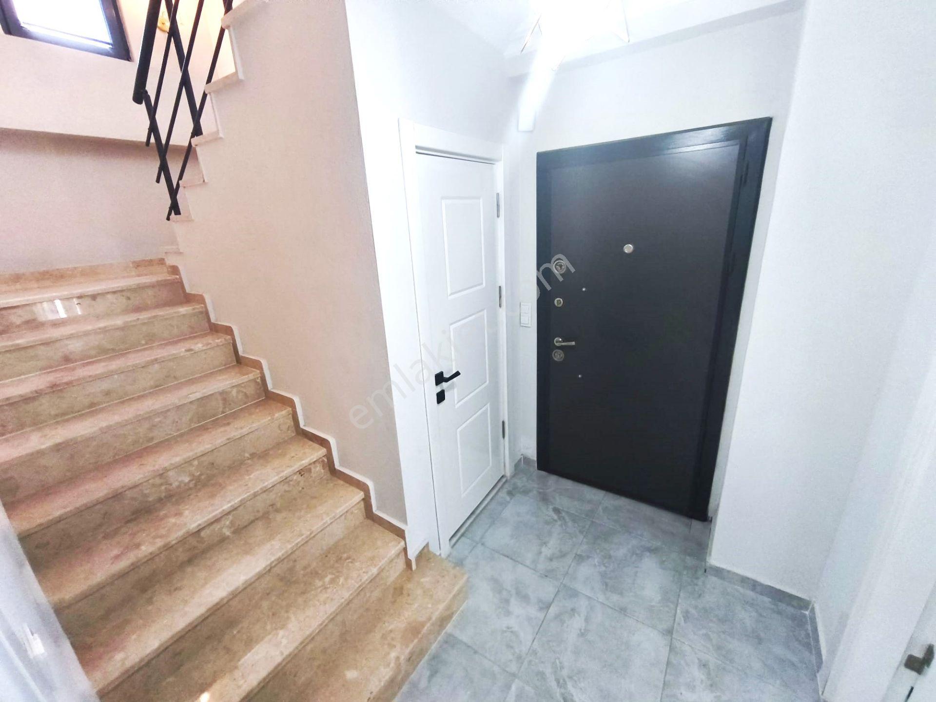Burhaniye Pelitköy'de Aygül'den Tam Bağımsız Deniz Manzaralı Geniş Ailelere Özel 7+1 Satılık Villa - Görsel 16