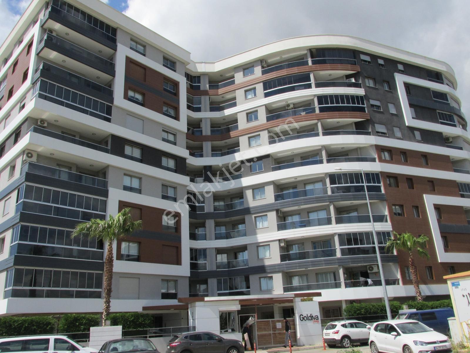 Bornova Goldiva Güney'de Net 80 M2 2+1 Satılık Daire