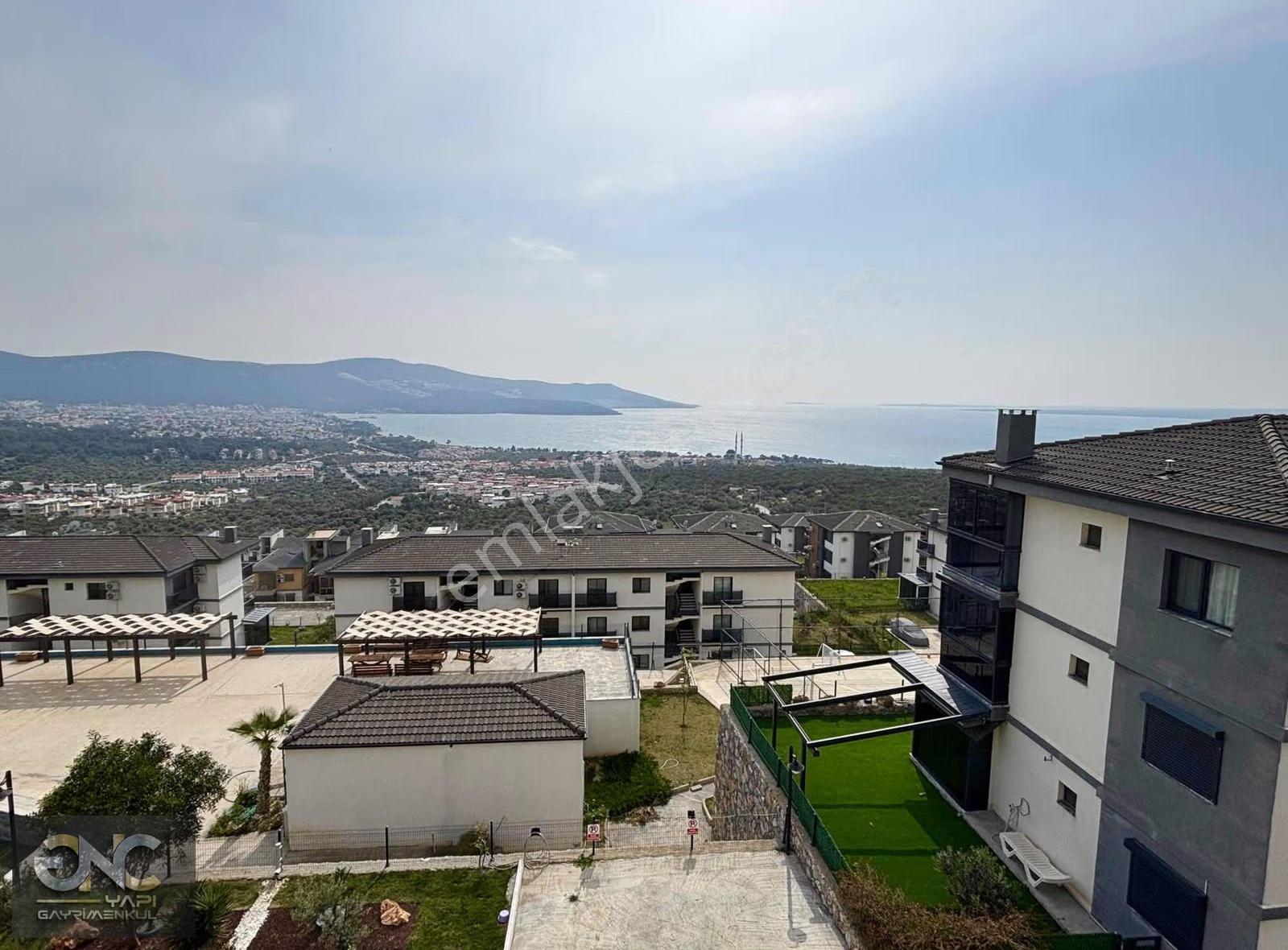 Olimpik Havuzlu Sitede Deniz Manzaralı Daire - Görsel 4