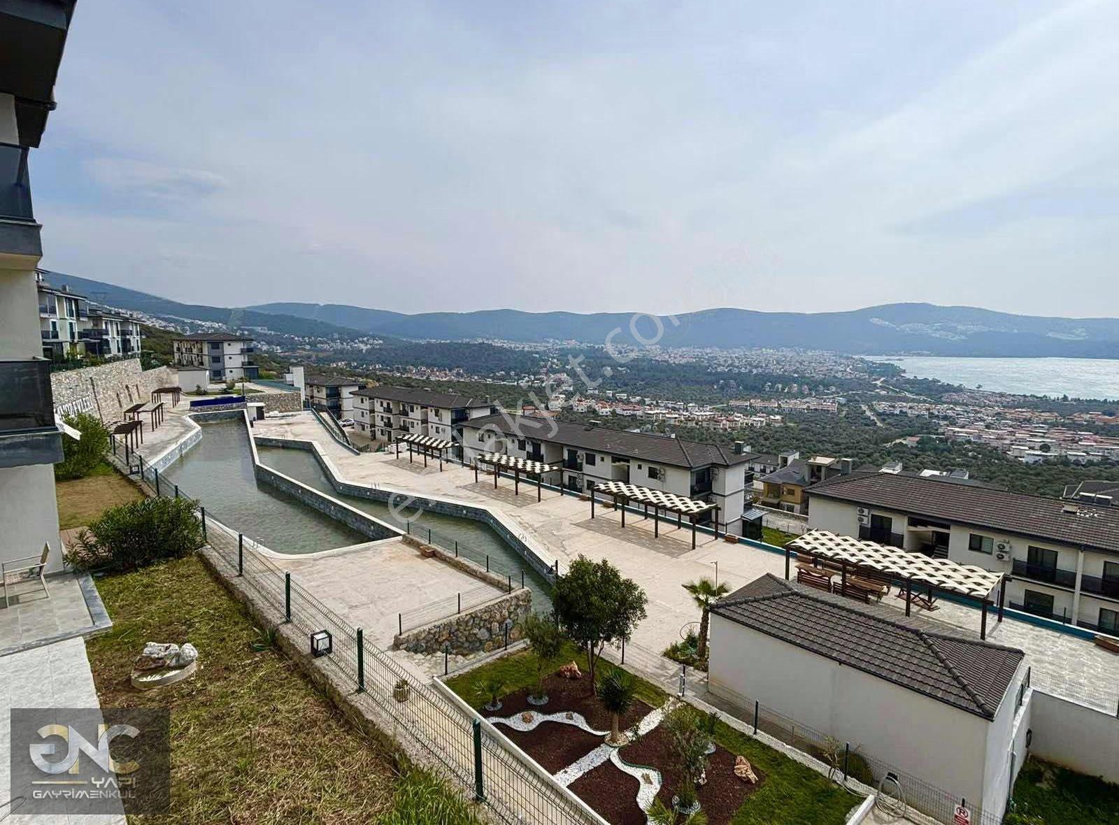 Olimpik Havuzlu Sitede Deniz Manzaralı Daire - Görsel 15