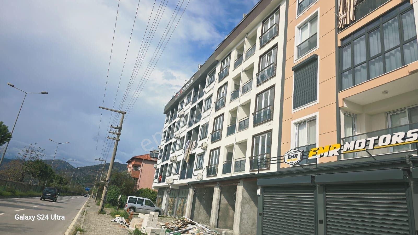 Dalaman Gazi Bulvarında 1+1 Satılık Daire 65 M² 2 Balkon - Görsel 2