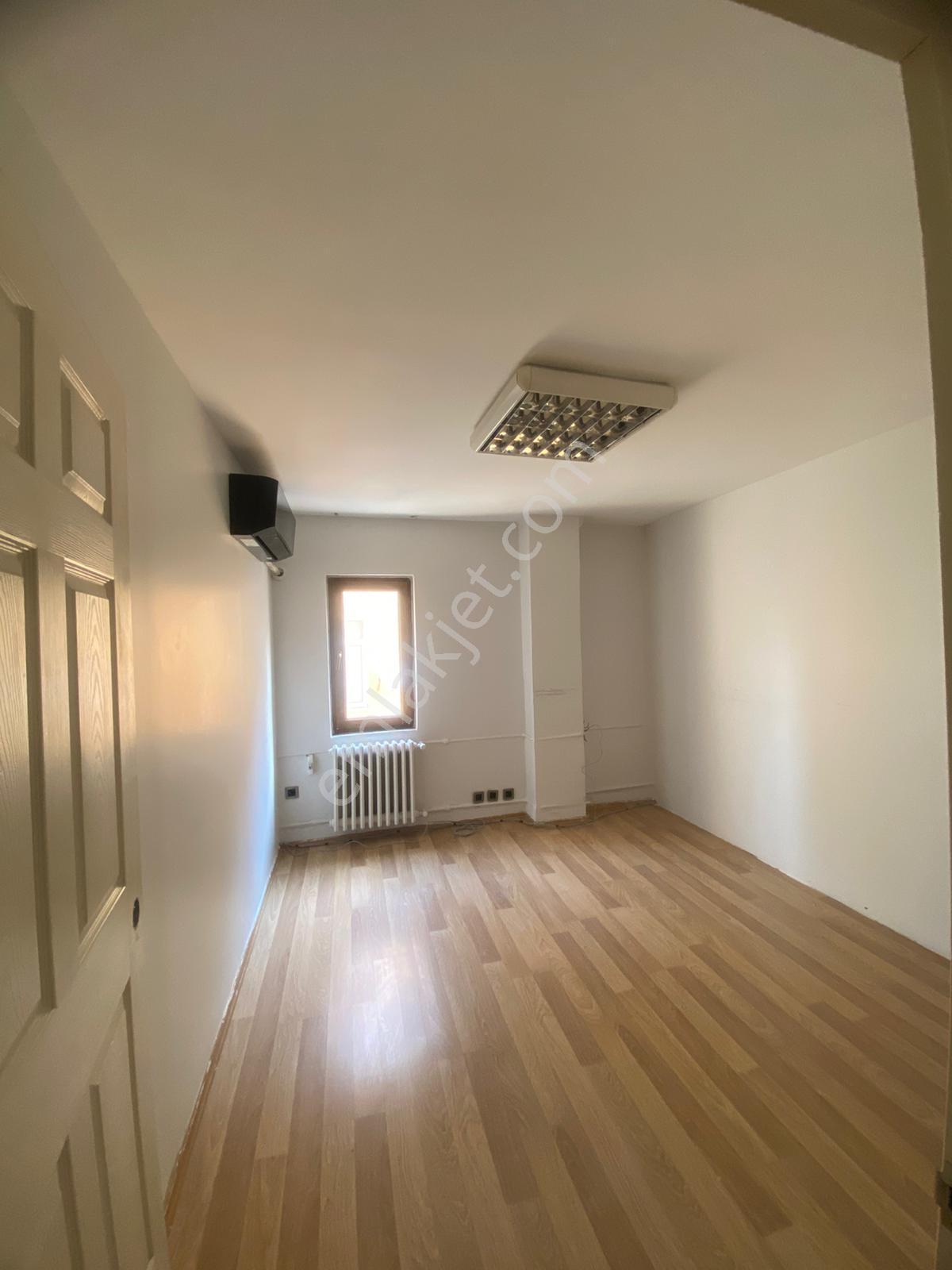 Üsküdar Bağlarbaşı Cad. 100m2 2. Kat Satılık Ofis Fırsatı - Görsel 19