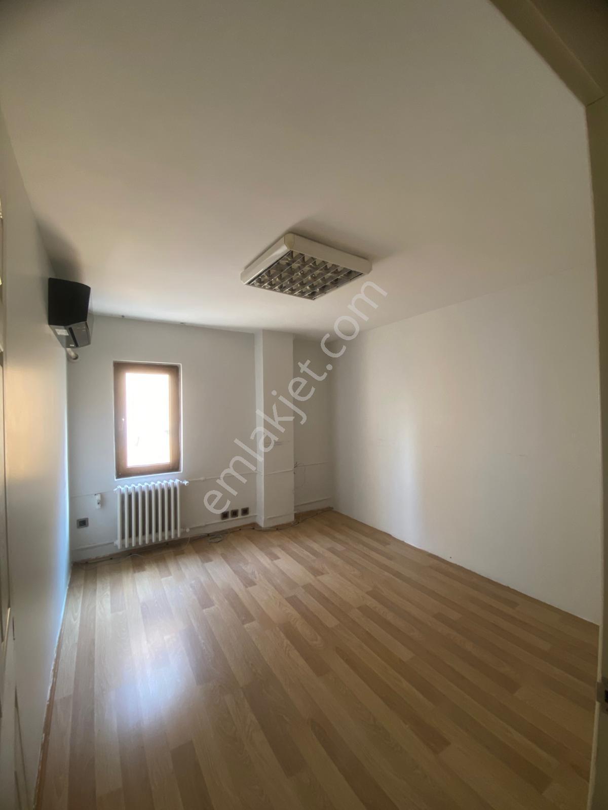 Üsküdar Bağlarbaşı Cad. 100m2 2. Kat Satılık Ofis Fırsatı - Görsel 9