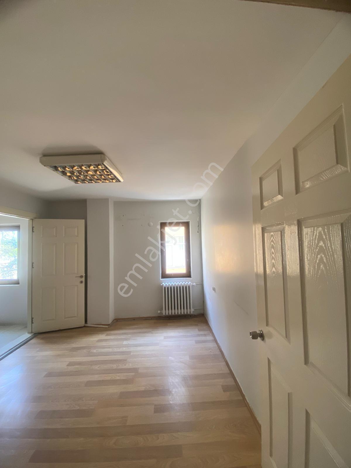Üsküdar Bağlarbaşı Cad. 100m2 2. Kat Satılık Ofis Fırsatı - Görsel 17